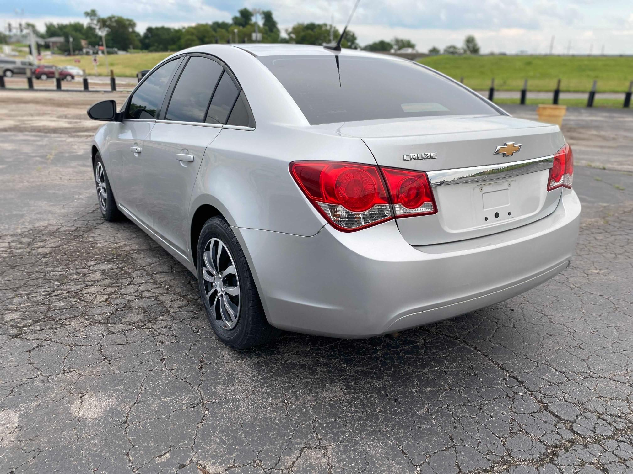 Photo 2 VIN: 1G1PC5SH1C7241253 - CHEVROLET CRUZE LS 