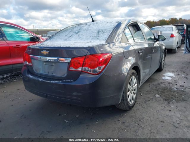 Photo 3 VIN: 1G1PC5SH3B7237753 - CHEVROLET CRUZE 