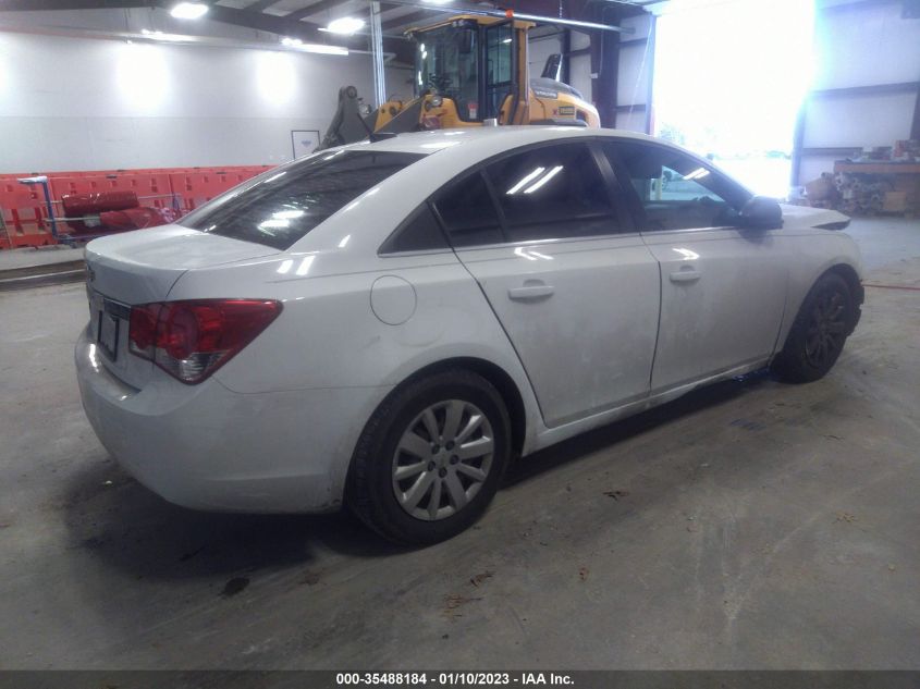 Photo 3 VIN: 1G1PC5SH3B7268002 - CHEVROLET CRUZE 