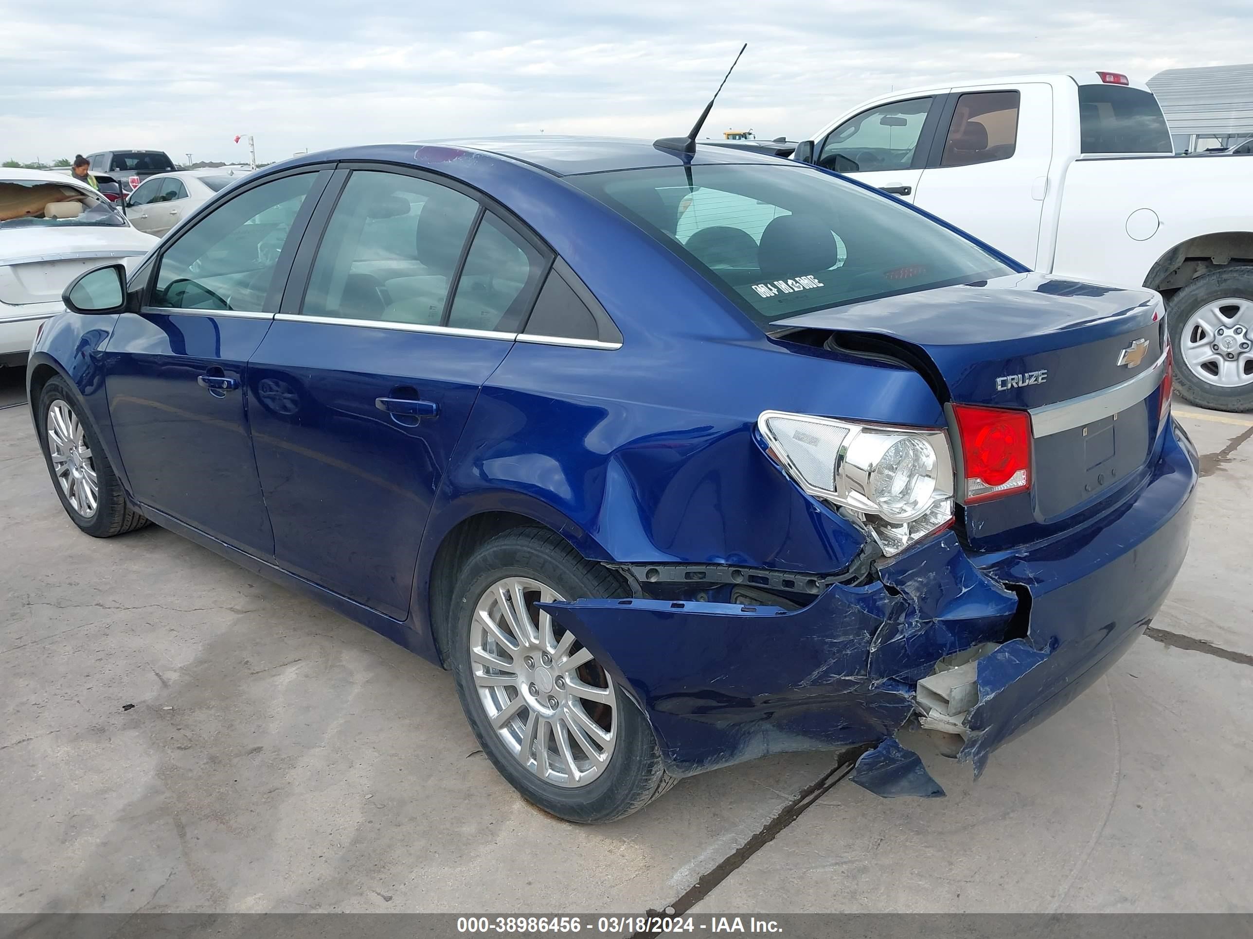 Photo 2 VIN: 1G1PC5SH3C7280183 - CHEVROLET CRUZE 