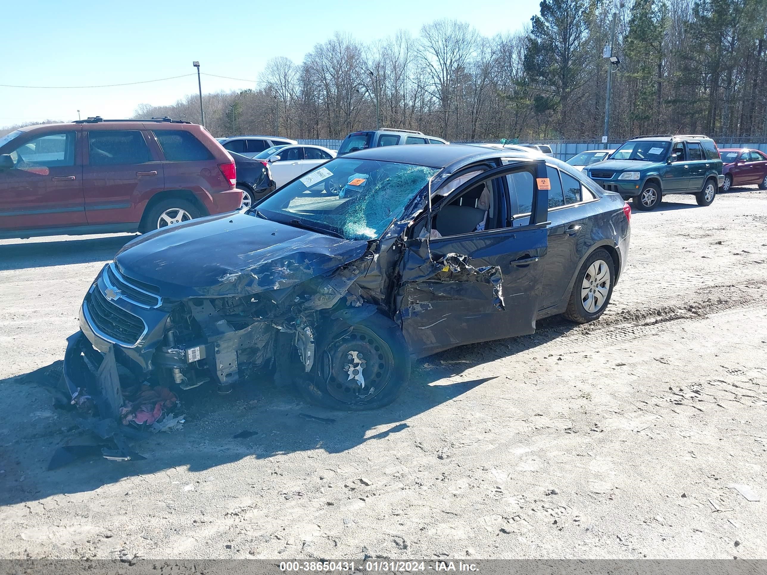 Photo 1 VIN: 1G1PC5SH3G7185029 - CHEVROLET CRUZE LIMITED 