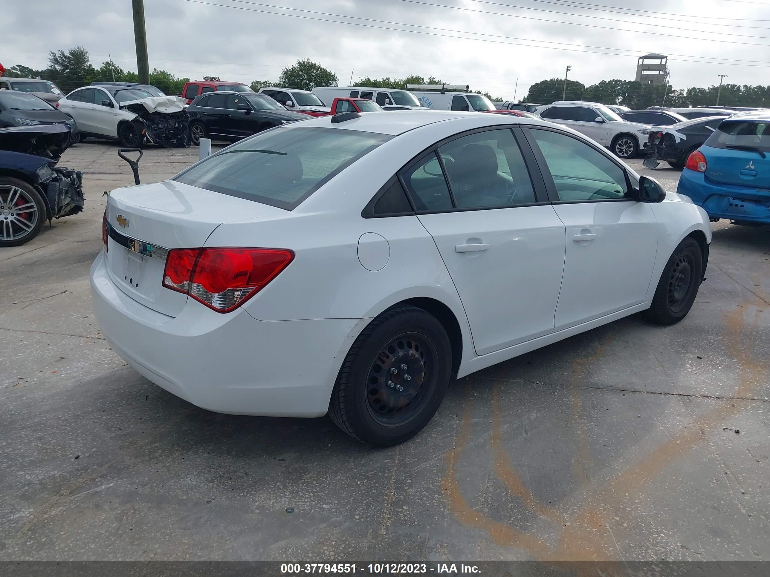 Photo 3 VIN: 1G1PC5SH3G7207563 - CHEVROLET CRUZE 