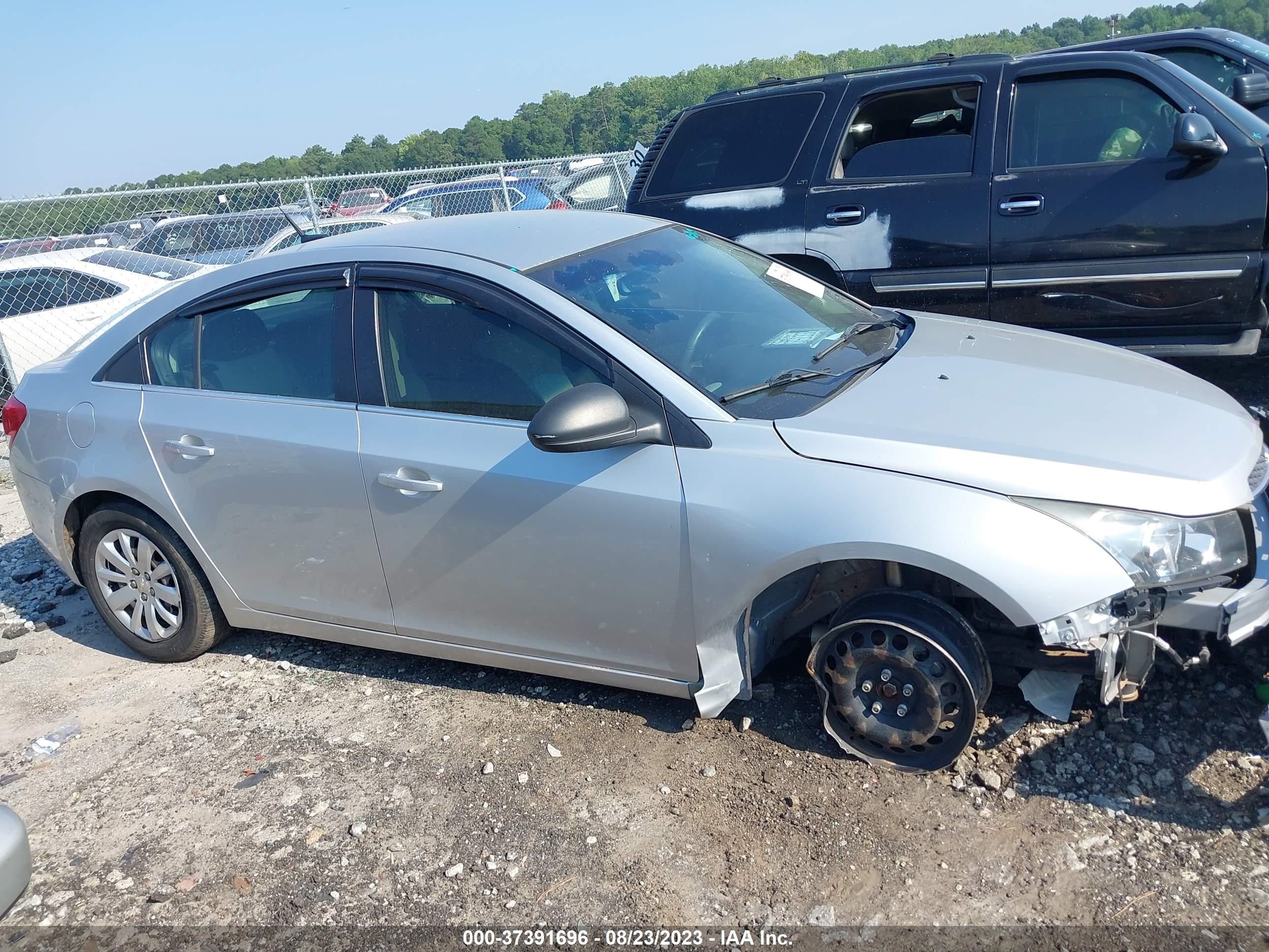 Photo 12 VIN: 1G1PC5SH4B7216233 - CHEVROLET CRUZE 