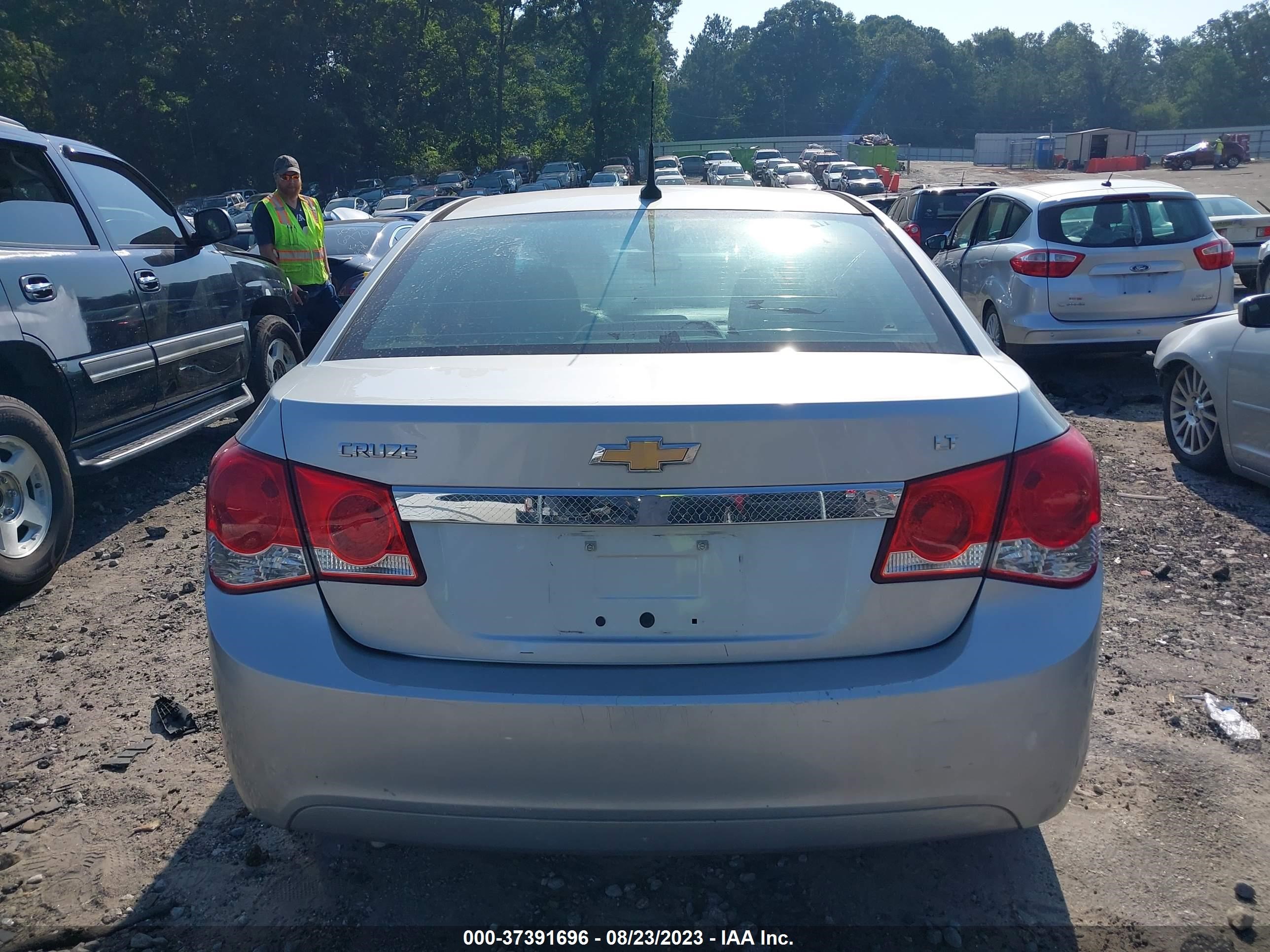 Photo 15 VIN: 1G1PC5SH4B7216233 - CHEVROLET CRUZE 