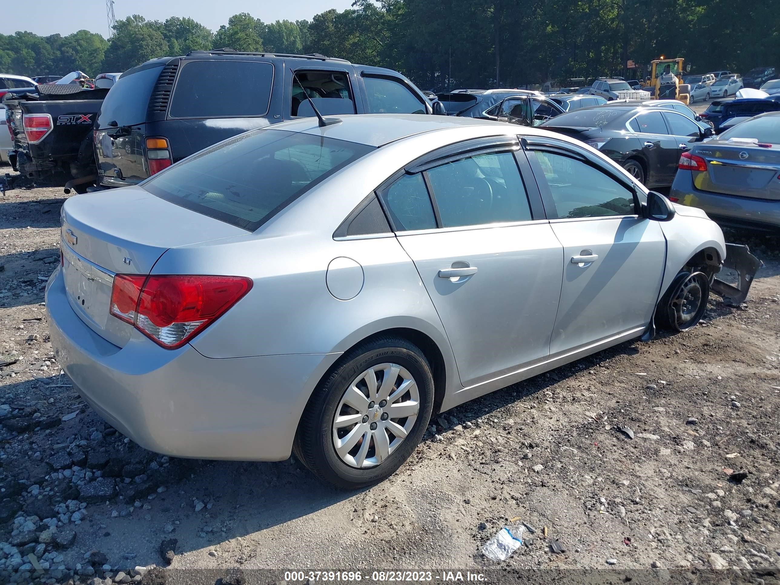 Photo 3 VIN: 1G1PC5SH4B7216233 - CHEVROLET CRUZE 