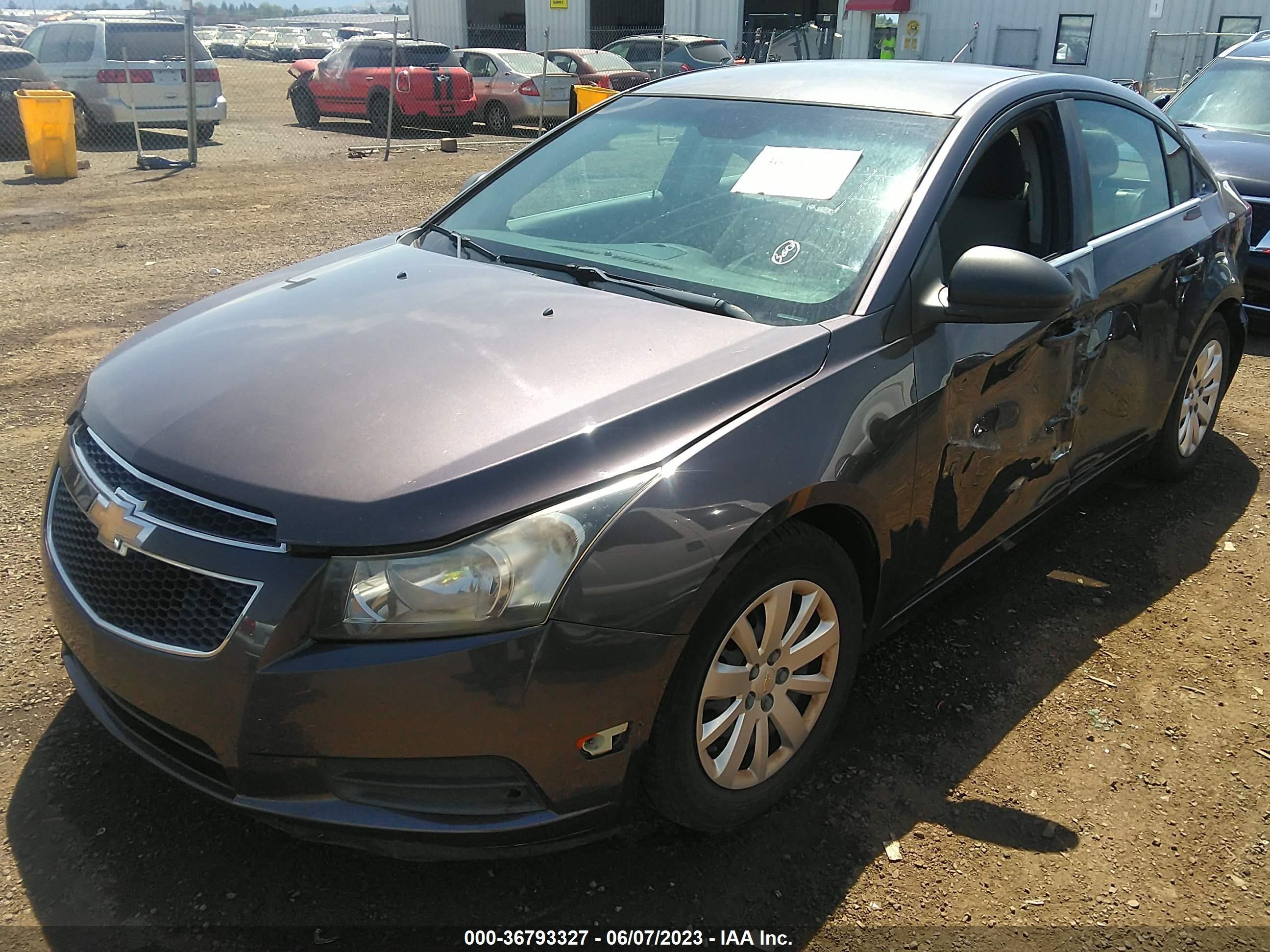 Photo 2 VIN: 1G1PC5SH4B7252942 - CHEVROLET CRUZE 