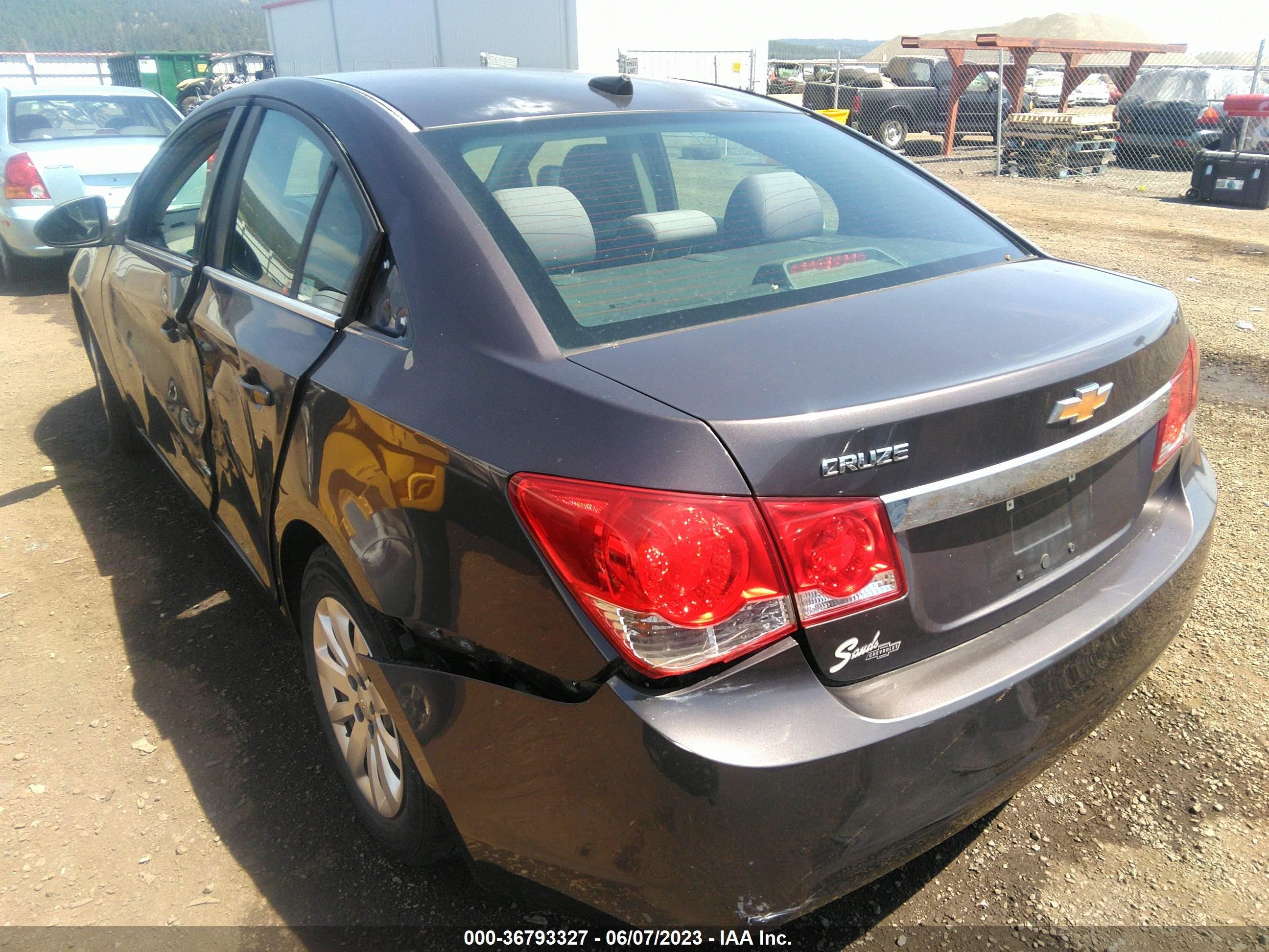 Photo 3 VIN: 1G1PC5SH4B7252942 - CHEVROLET CRUZE 