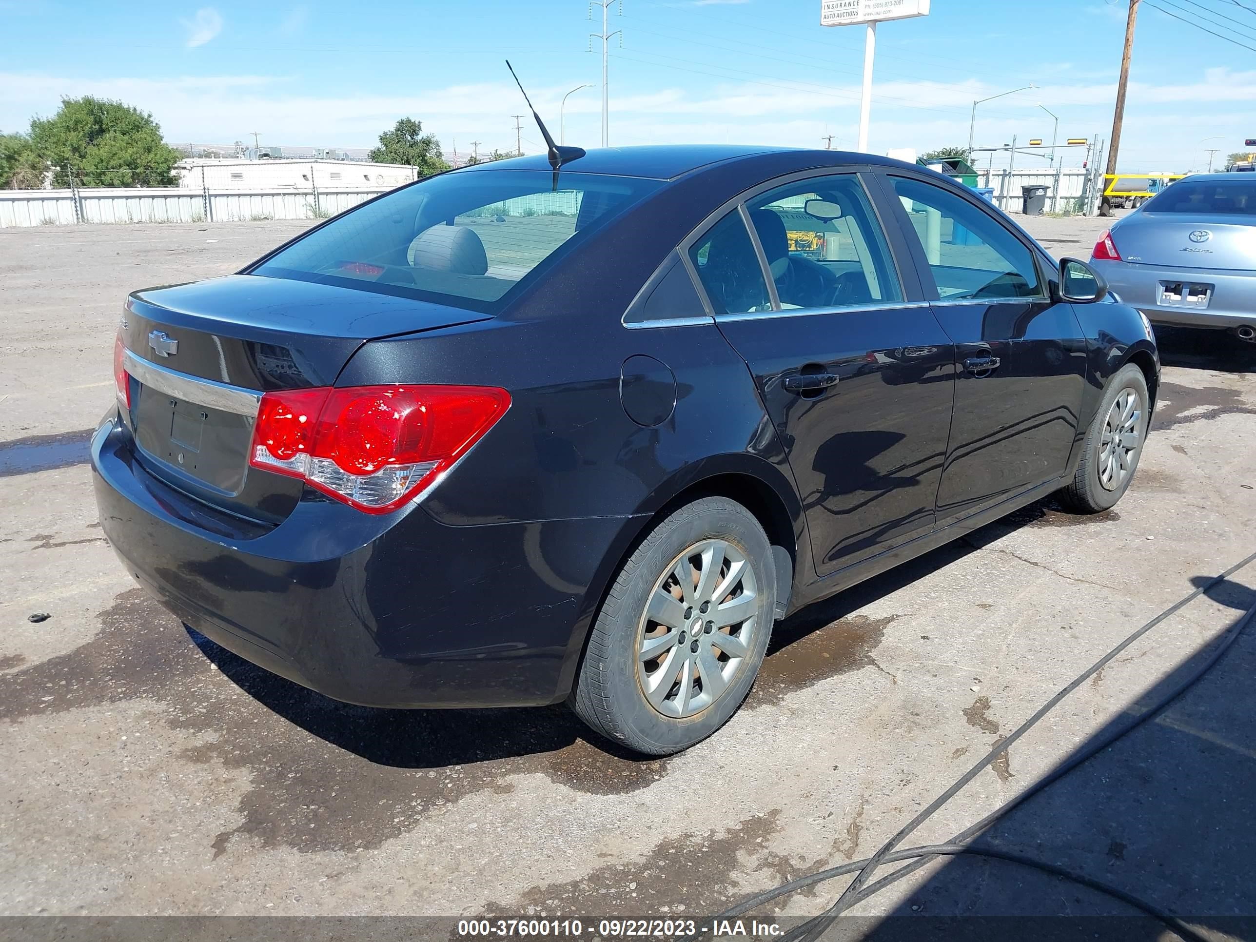 Photo 3 VIN: 1G1PC5SH4B7273712 - CHEVROLET CRUZE 