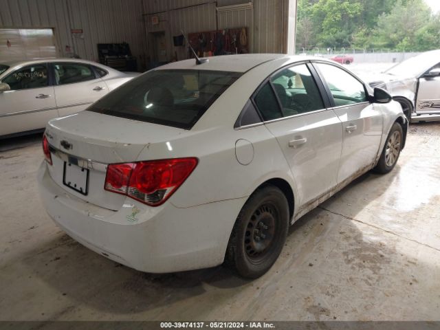 Photo 3 VIN: 1G1PC5SH5B7145981 - CHEVROLET CRUZE 