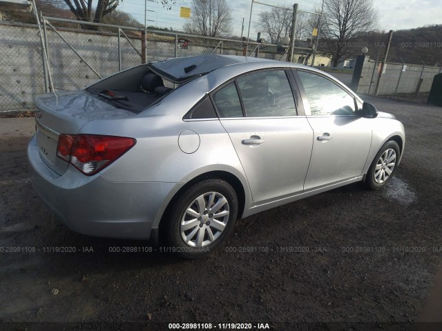 Photo 3 VIN: 1G1PC5SH5B7300545 - CHEVROLET CRUZE 