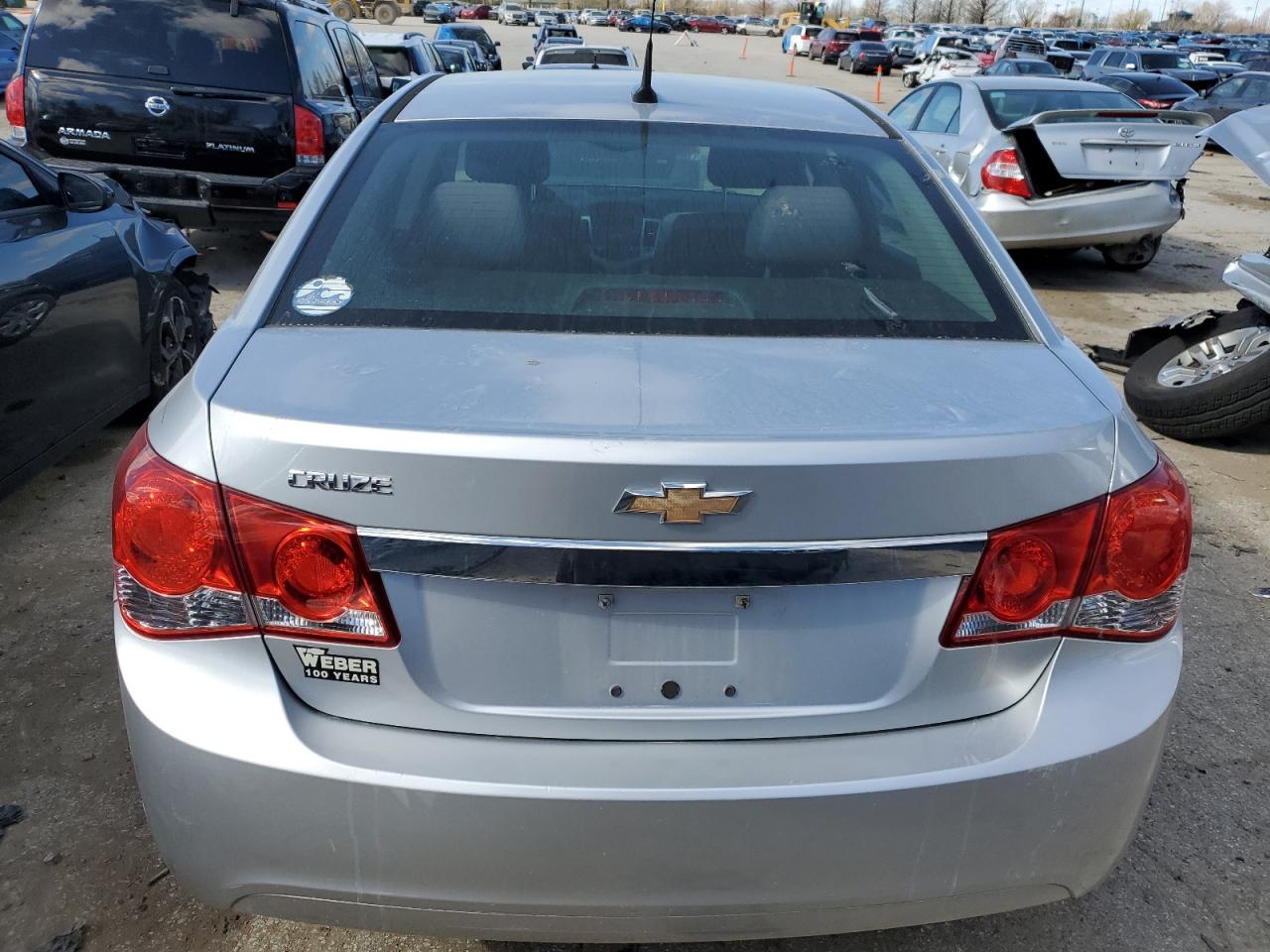 Photo 5 VIN: 1G1PC5SH5C7118958 - CHEVROLET CRUZE 