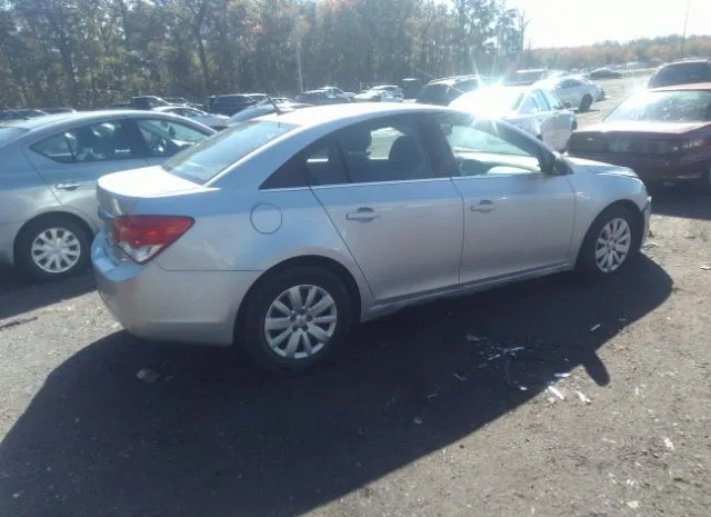 Photo 3 VIN: 1G1PC5SH6B7267085 - CHEVROLET CRUZE 