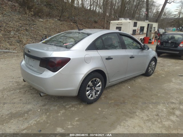 Photo 3 VIN: 1G1PC5SH6B7296604 - CHEVROLET CRUZE 