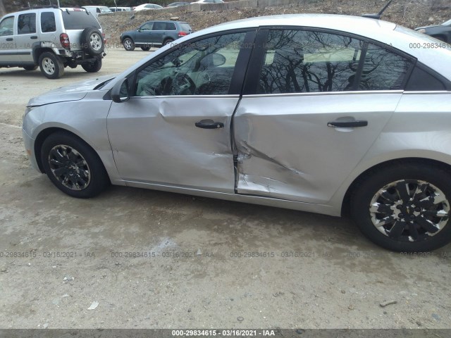 Photo 5 VIN: 1G1PC5SH6B7296604 - CHEVROLET CRUZE 