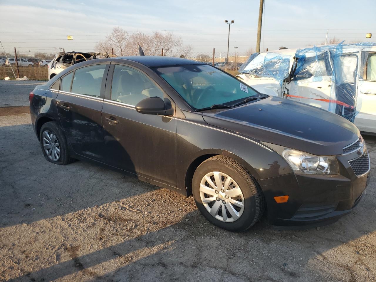 Photo 3 VIN: 1G1PC5SH6B7302529 - CHEVROLET CRUZE 