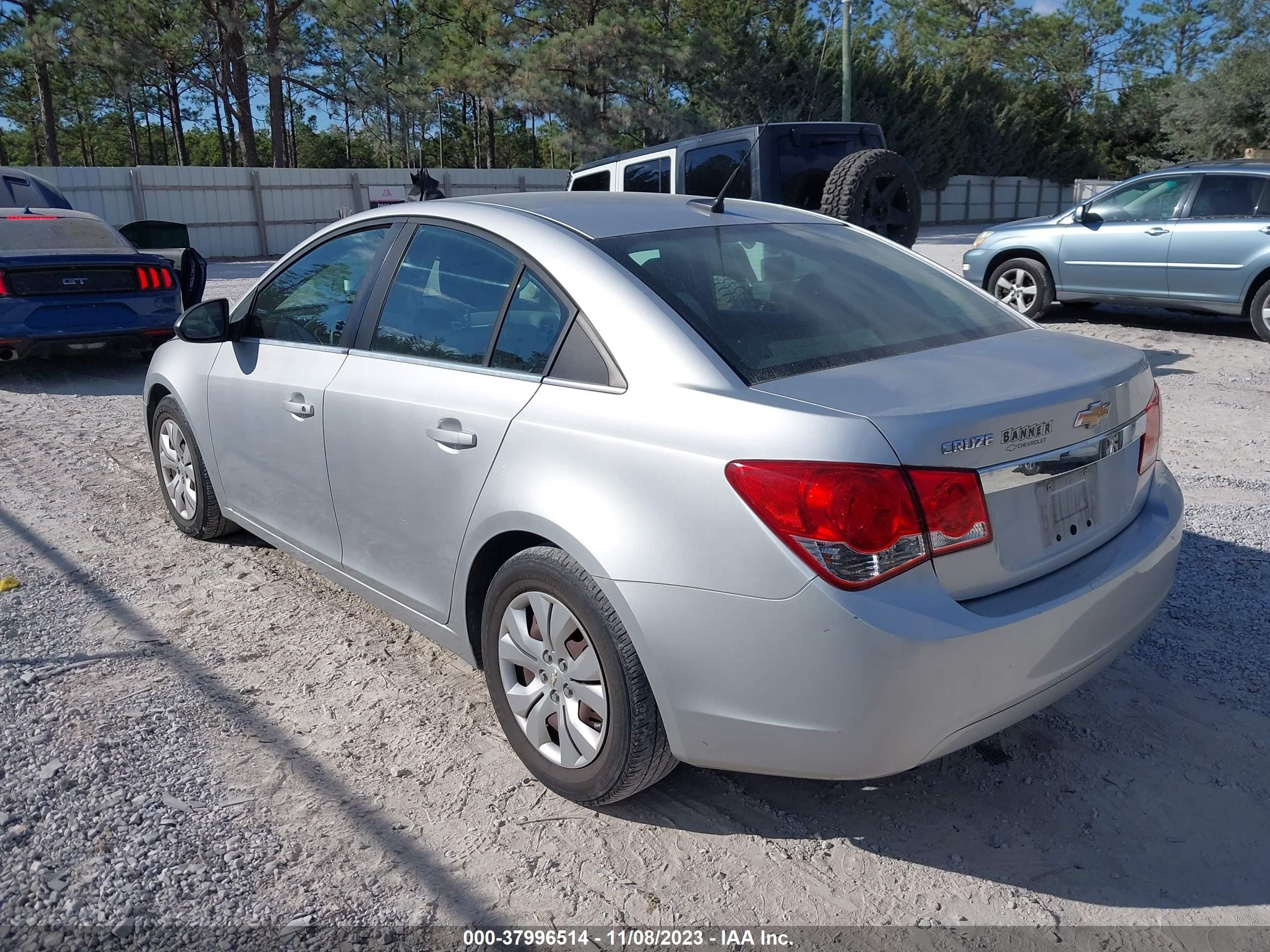 Photo 2 VIN: 1G1PC5SH6C7123862 - CHEVROLET CRUZE 