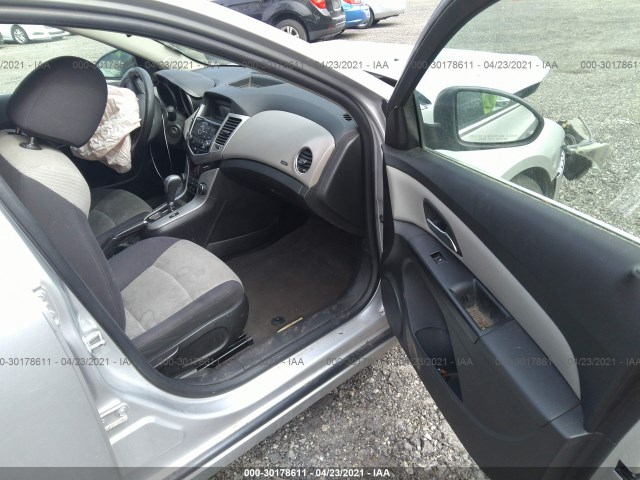 Photo 4 VIN: 1G1PC5SH6C7350467 - CHEVROLET CRUZE 