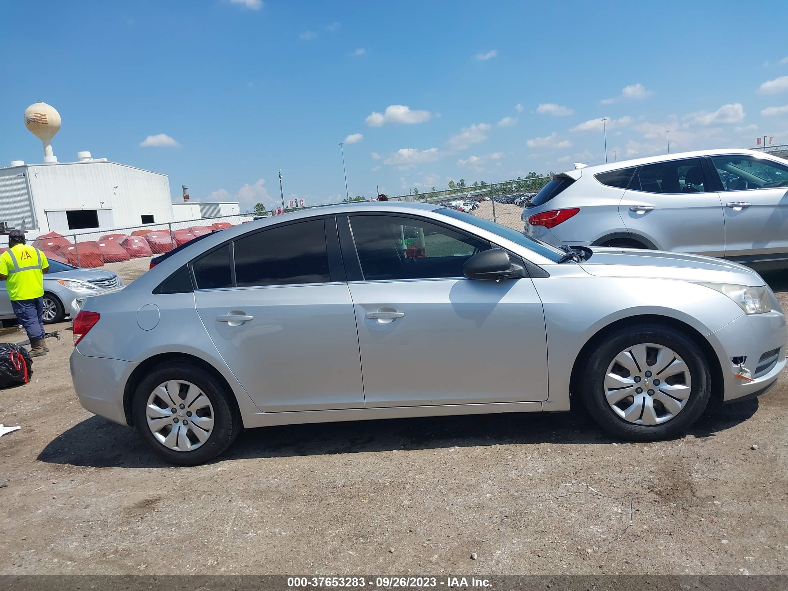 Photo 12 VIN: 1G1PC5SH7C7150116 - CHEVROLET CRUZE 