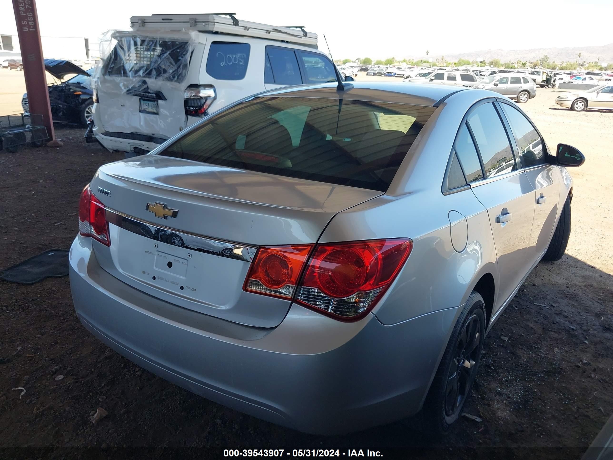 Photo 3 VIN: 1G1PC5SH7C7184735 - CHEVROLET CRUZE 