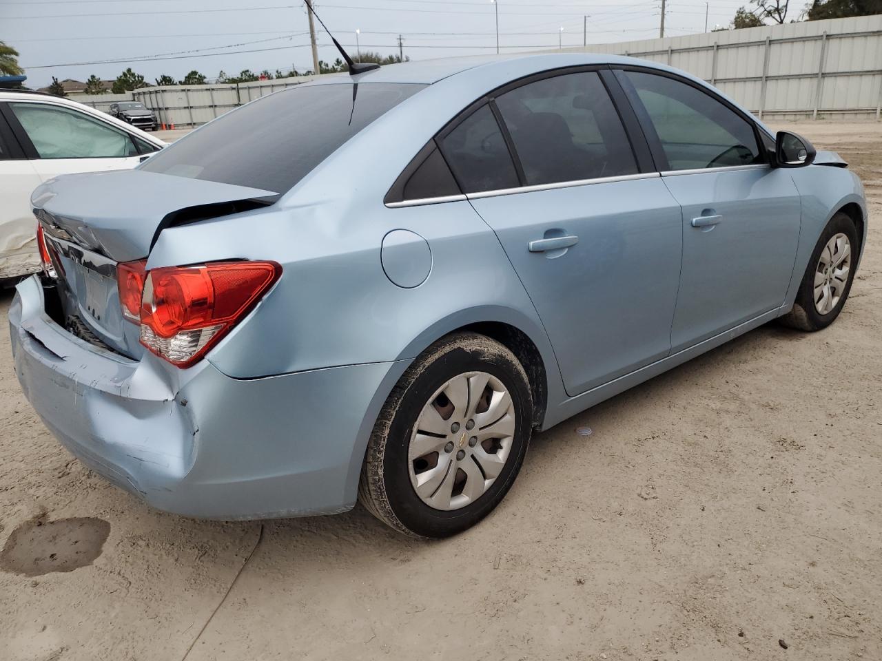 Photo 2 VIN: 1G1PC5SHXB7143319 - CHEVROLET CRUZE 