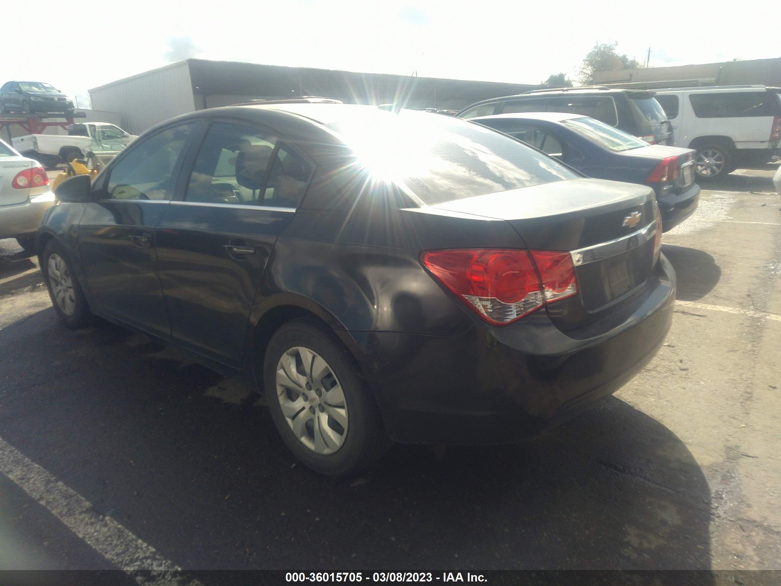 Photo 2 VIN: 1G1PC5SHXC7256026 - CHEVROLET CRUZE 