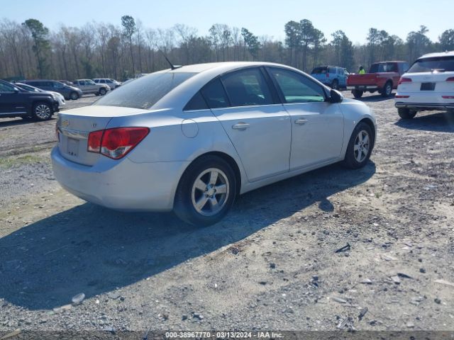 Photo 3 VIN: 1G1PD5SB8E7461548 - CHEVROLET CRUZE 