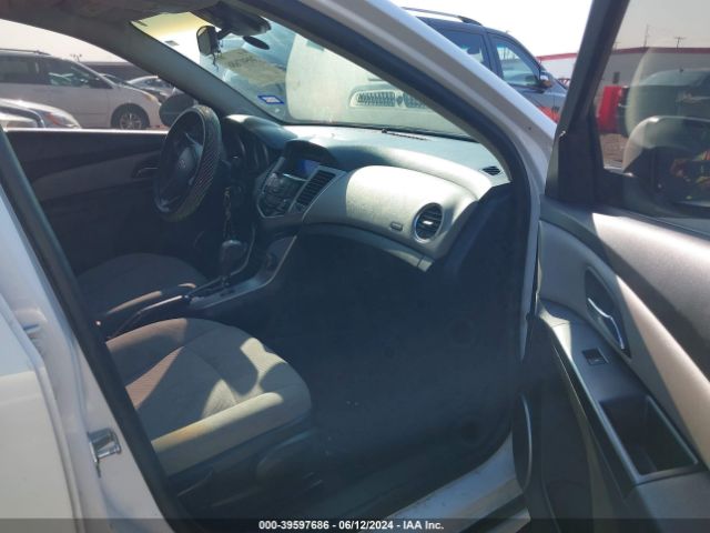 Photo 4 VIN: 1G1PE5S92B7263800 - CHEVROLET CRUZE 