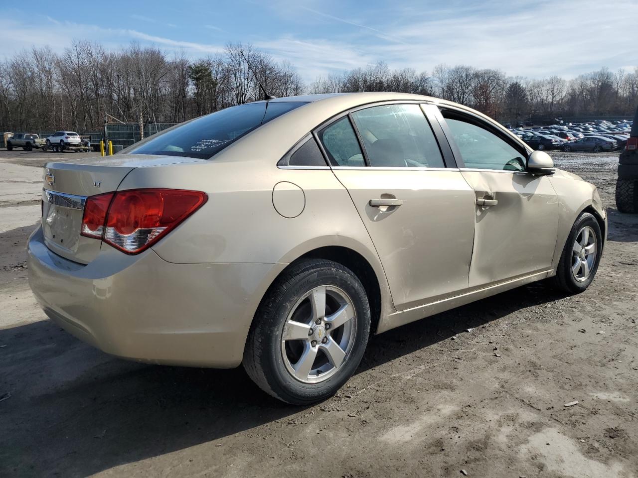 Photo 2 VIN: 1G1PE5S94B7251602 - CHEVROLET CRUZE 