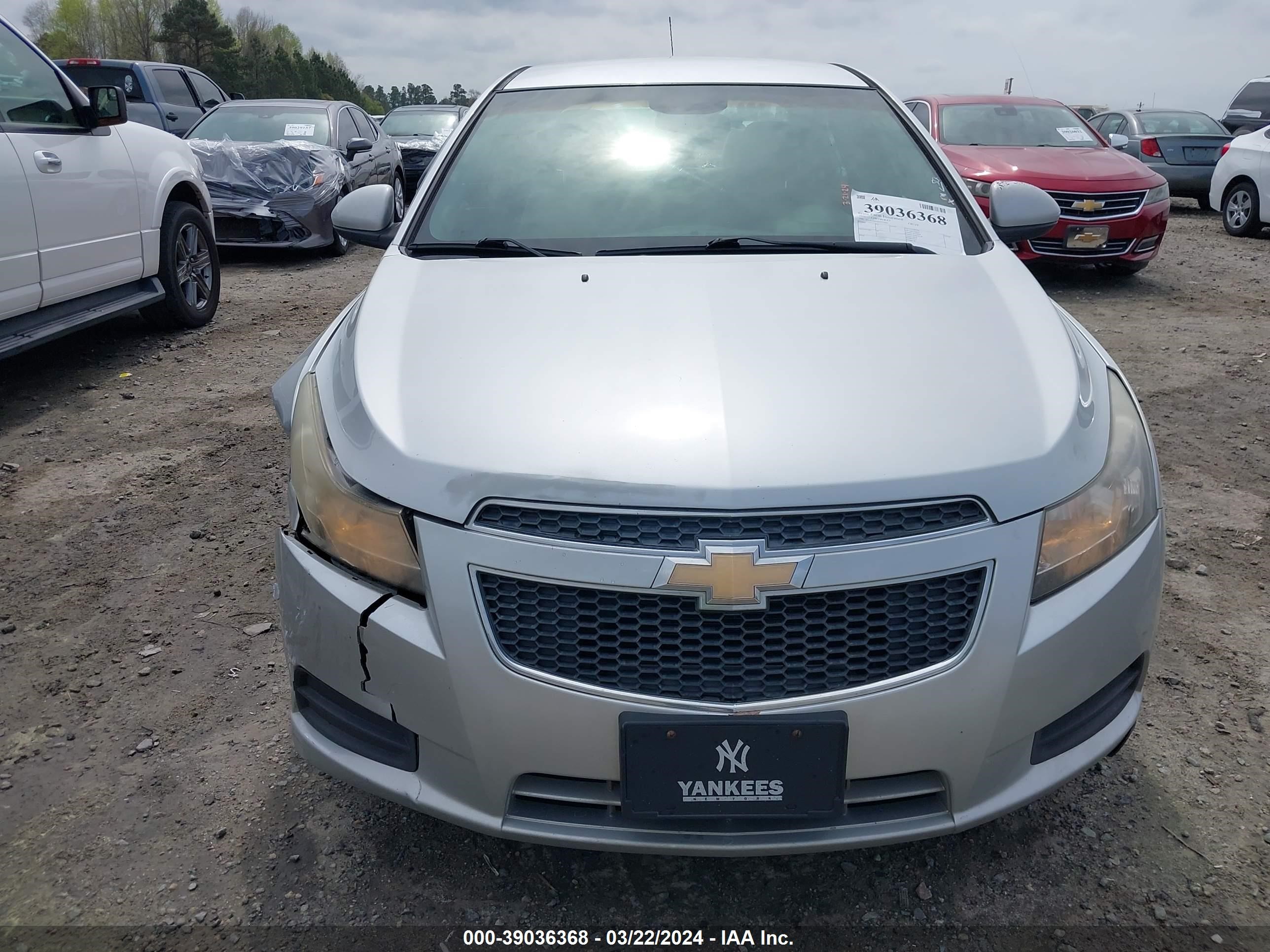 Photo 11 VIN: 1G1PE5S9XB7251460 - CHEVROLET CRUZE 