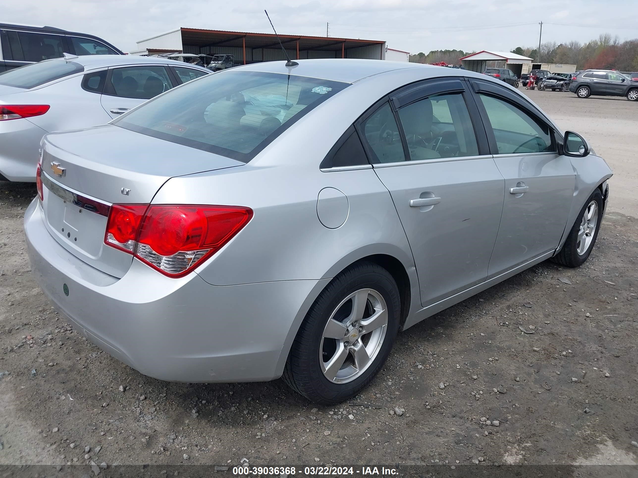 Photo 3 VIN: 1G1PE5S9XB7251460 - CHEVROLET CRUZE 