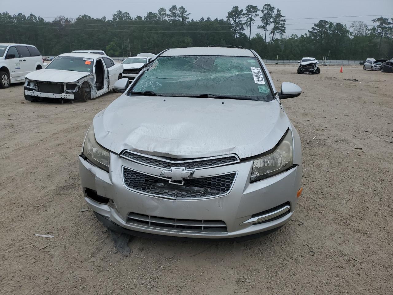 Photo 4 VIN: 1G1PE5SB0E7287746 - CHEVROLET CRUZE 