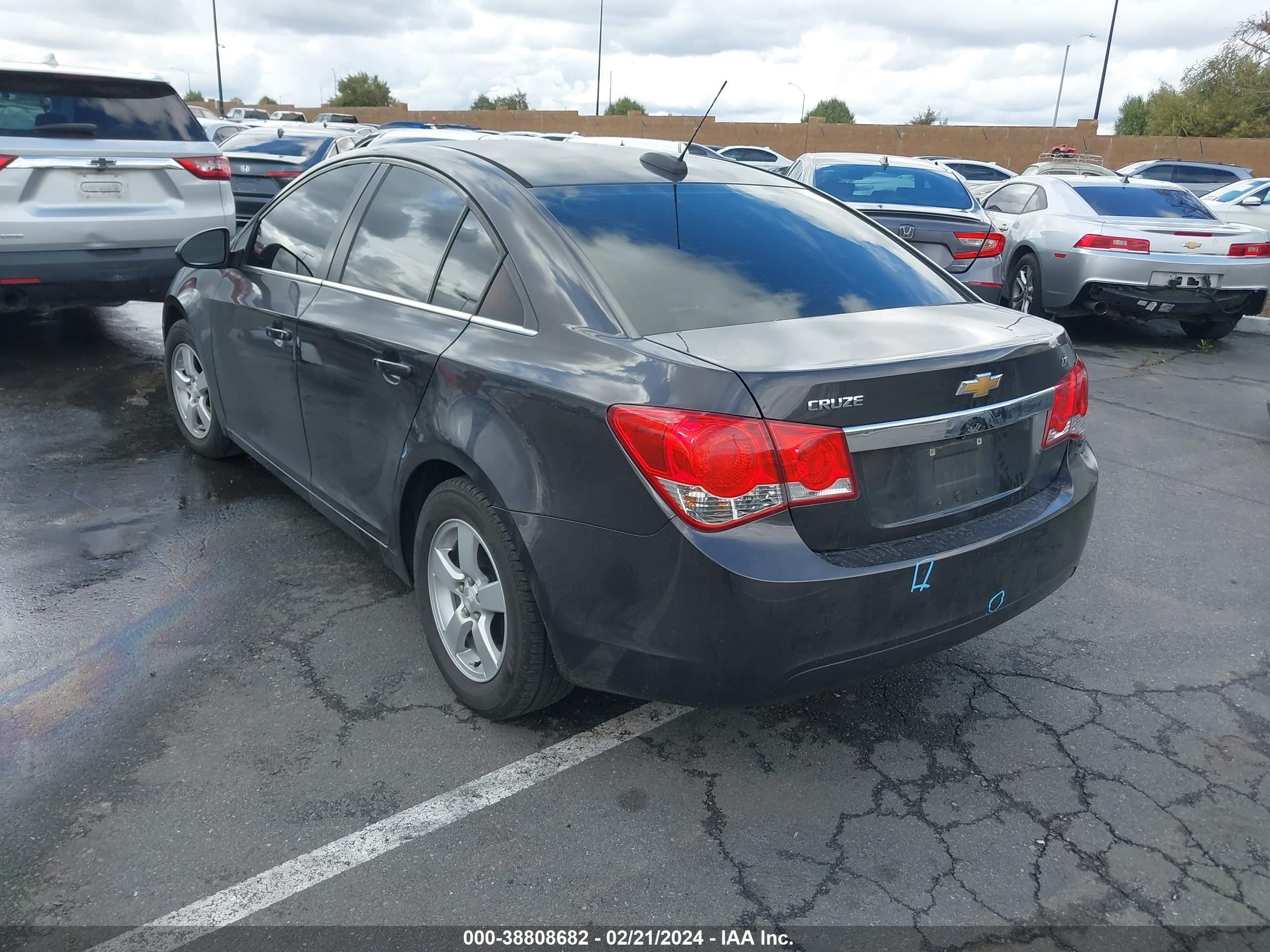 Photo 2 VIN: 1G1PE5SB0G7115011 - CHEVROLET CRUZE 