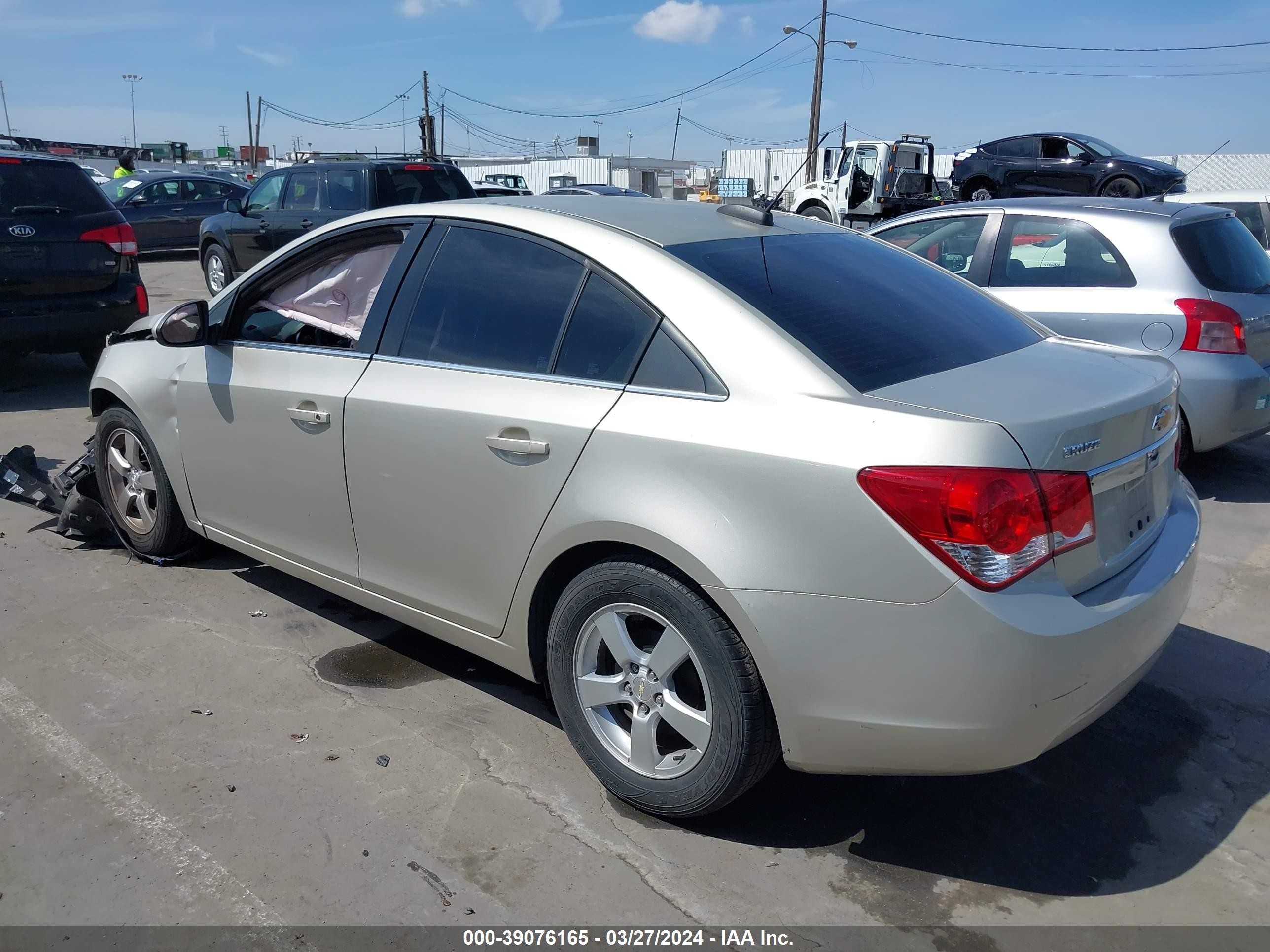 Photo 2 VIN: 1G1PE5SB0G7194888 - CHEVROLET CRUZE 