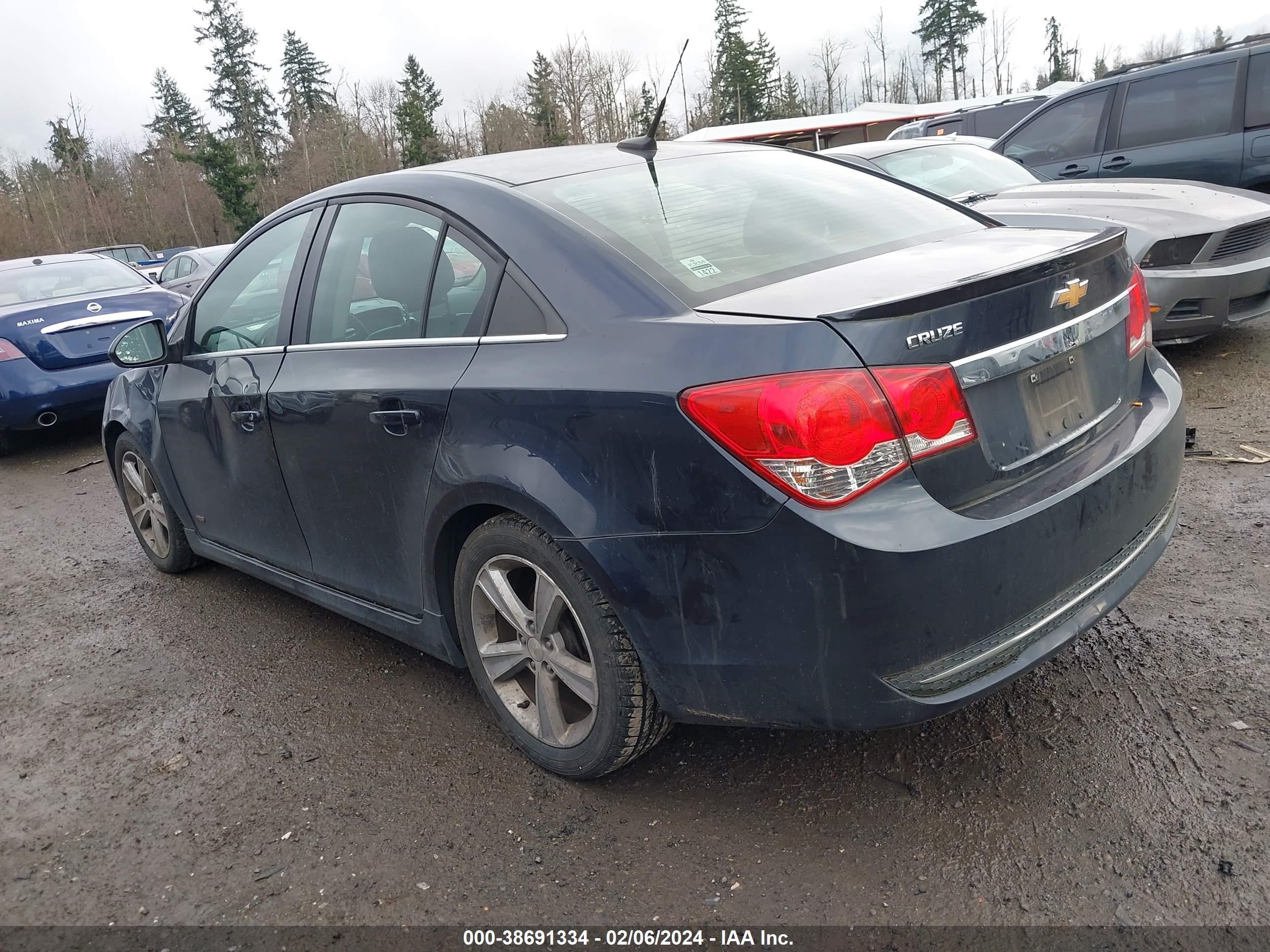 Photo 2 VIN: 1G1PE5SB1E7373941 - CHEVROLET CRUZE 