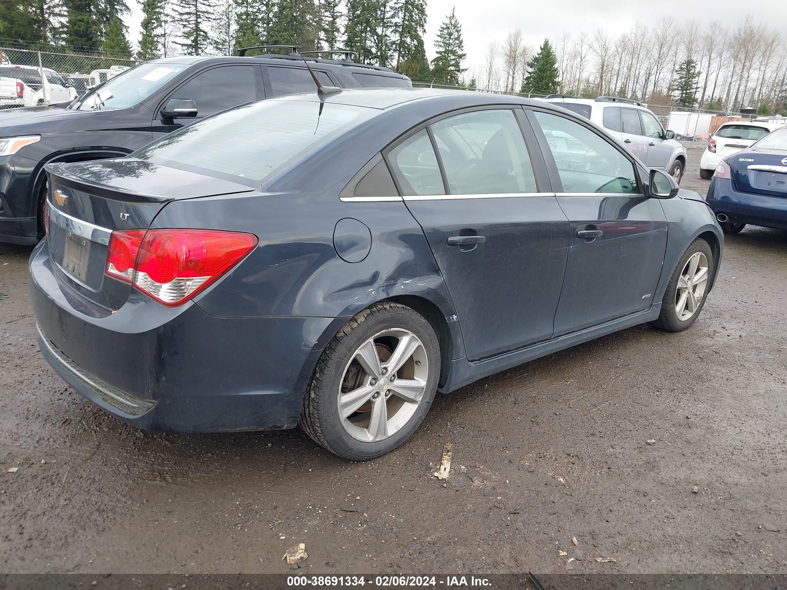 Photo 3 VIN: 1G1PE5SB1E7373941 - CHEVROLET CRUZE 