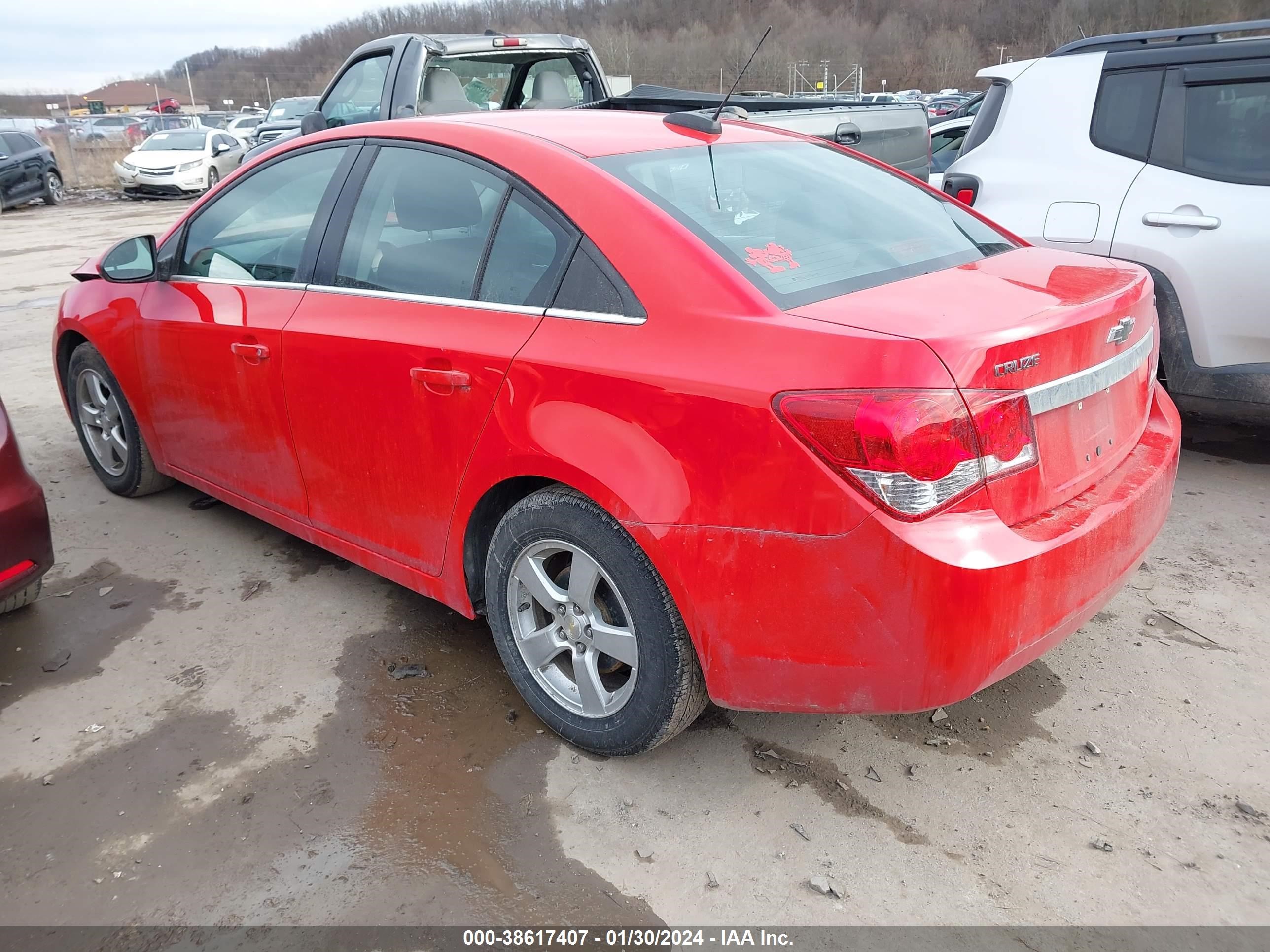 Photo 2 VIN: 1G1PE5SB1G7121576 - CHEVROLET CRUZE 