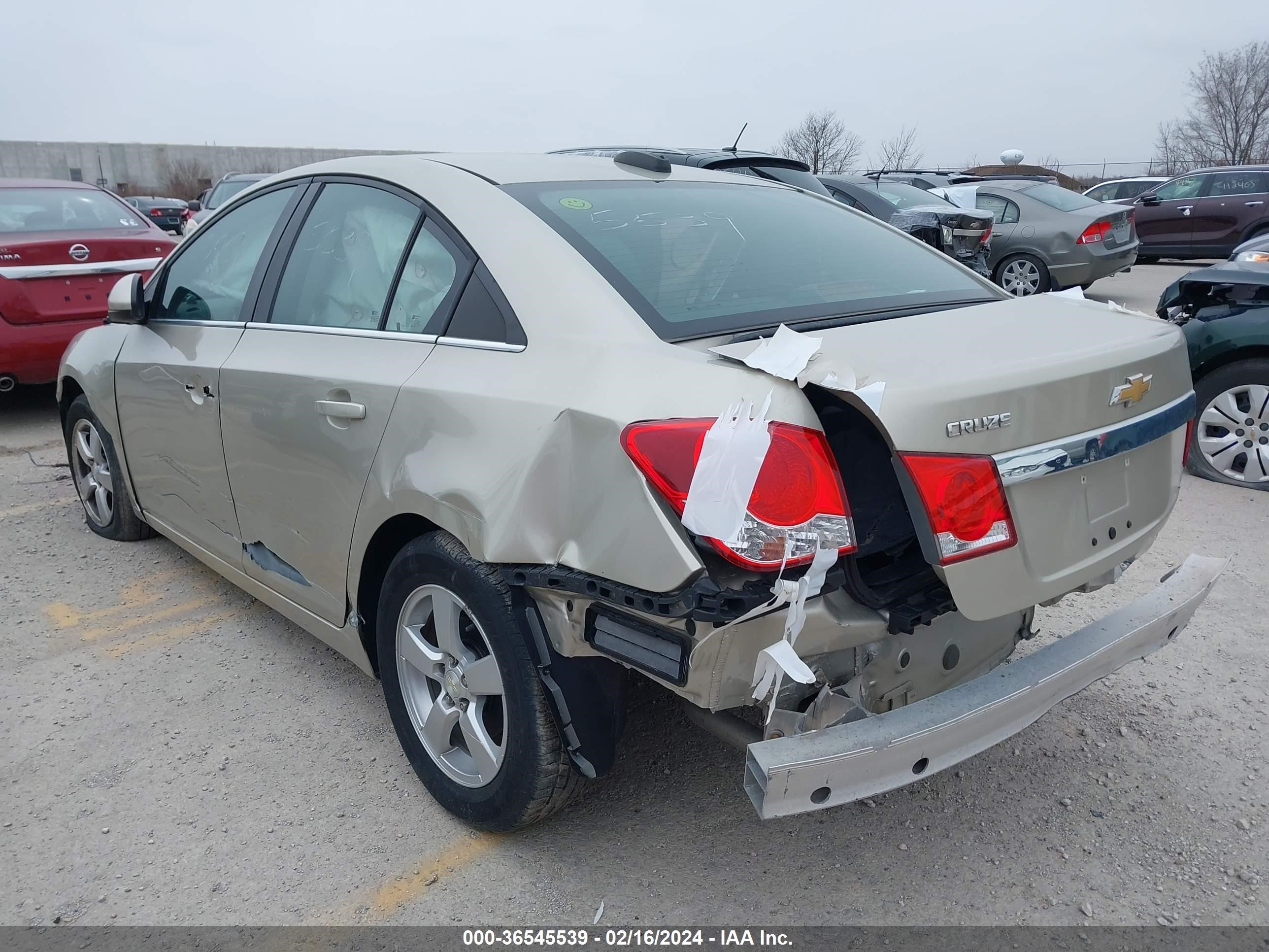 Photo 2 VIN: 1G1PE5SB1G7201590 - CHEVROLET CRUZE 