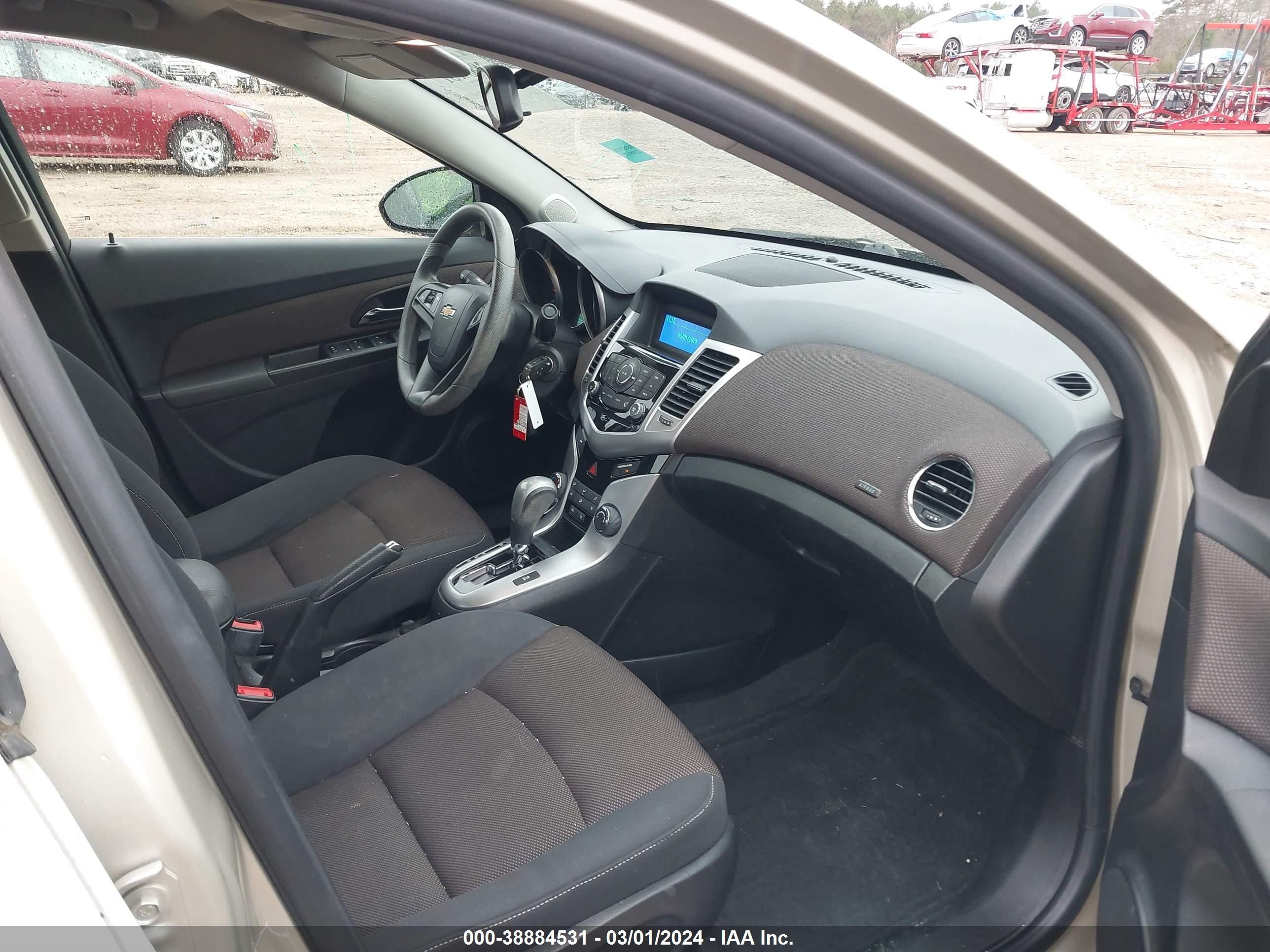 Photo 4 VIN: 1G1PE5SB1G7201749 - CHEVROLET CRUZE 