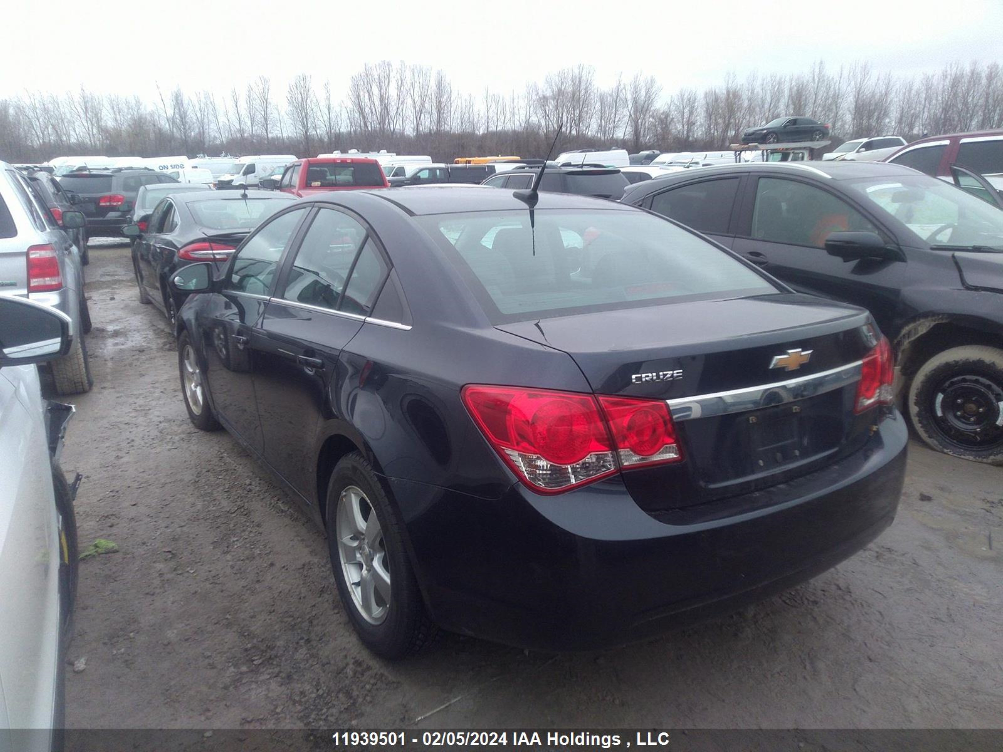 Photo 2 VIN: 1G1PE5SB2E7198180 - CHEVROLET CRUZE 