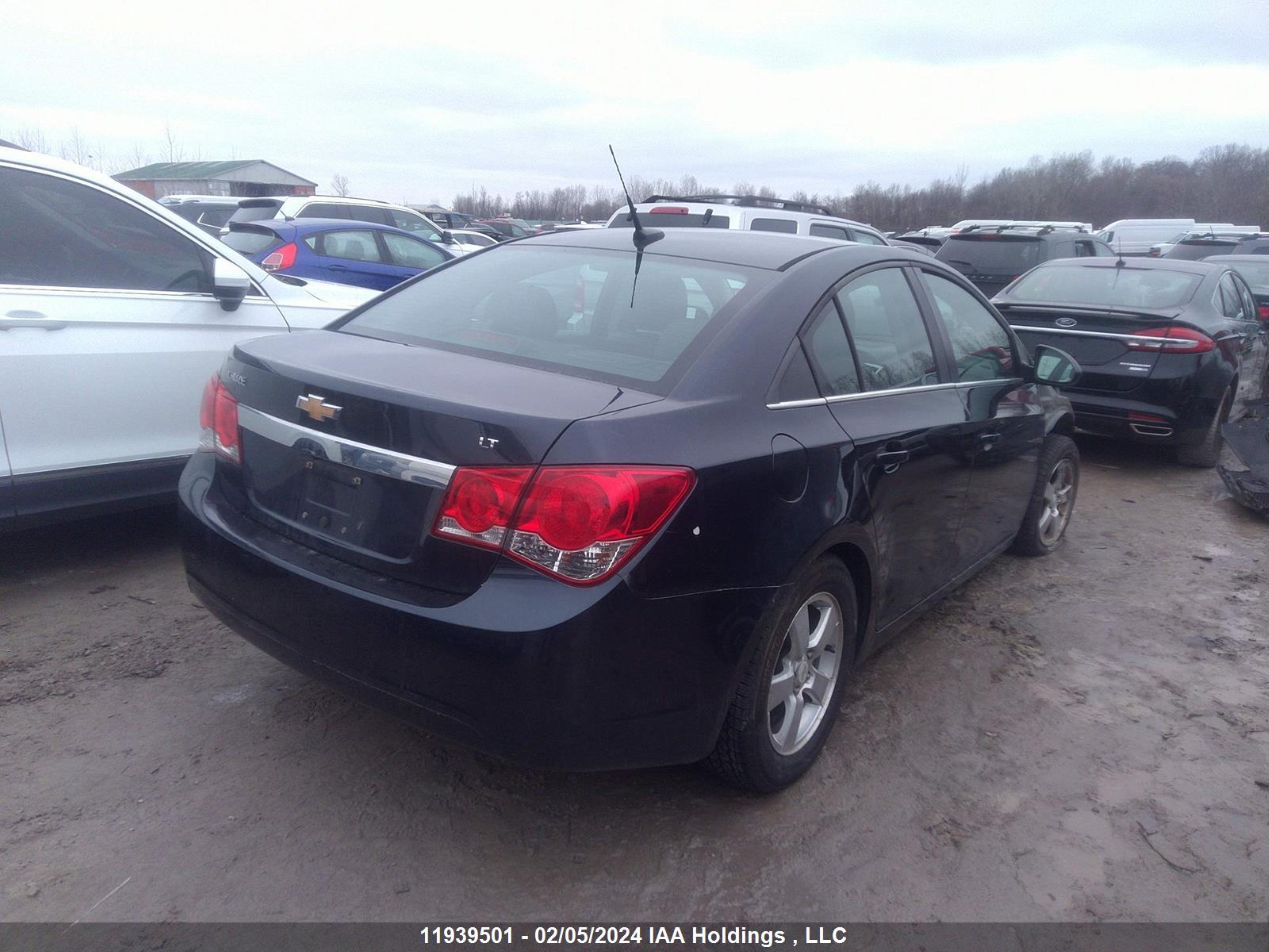 Photo 3 VIN: 1G1PE5SB2E7198180 - CHEVROLET CRUZE 