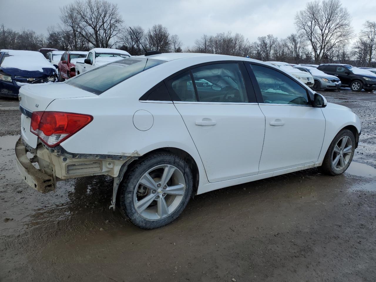 Photo 2 VIN: 1G1PE5SB3F7287063 - CHEVROLET CRUZE 