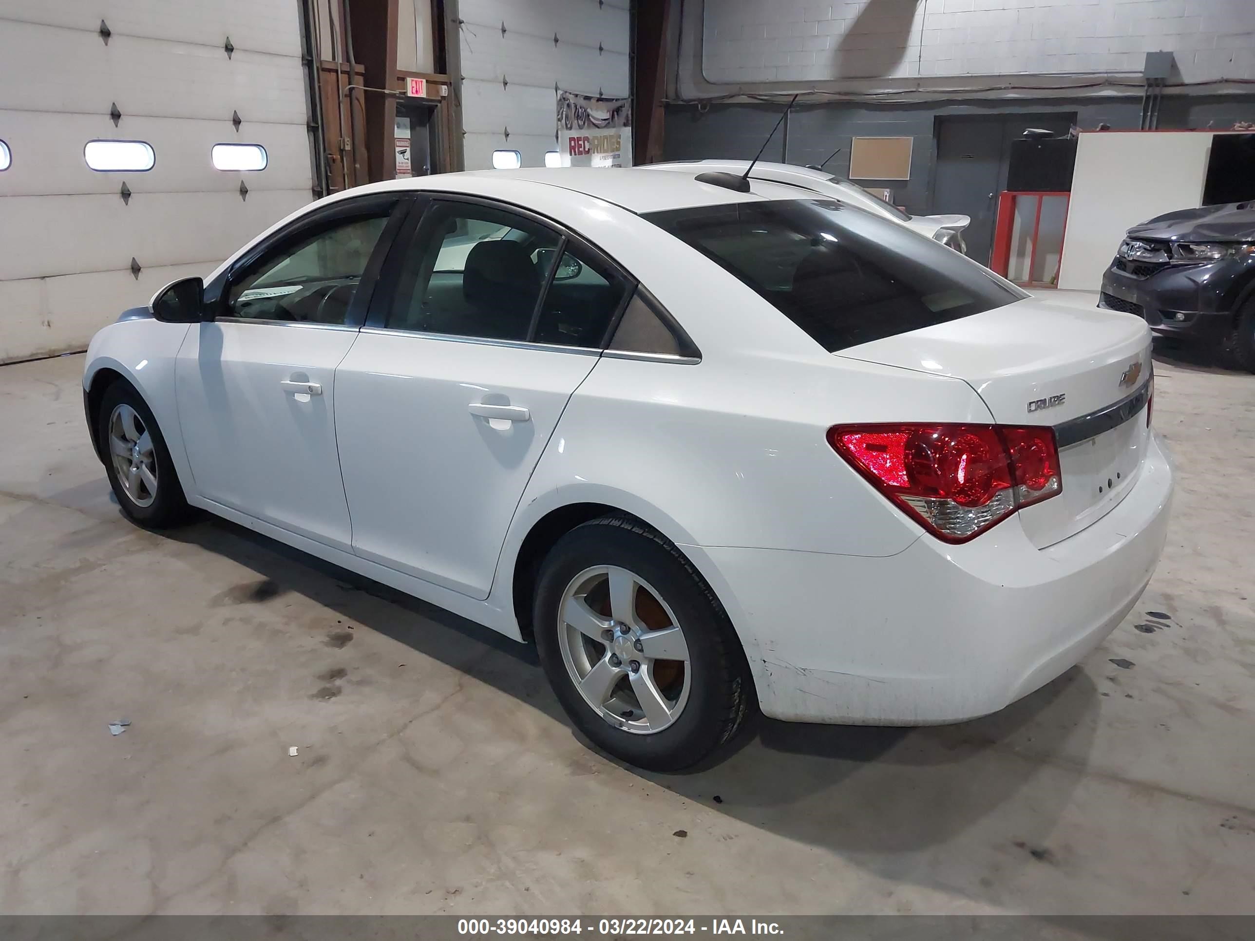 Photo 2 VIN: 1G1PE5SB3G7107145 - CHEVROLET CRUZE 