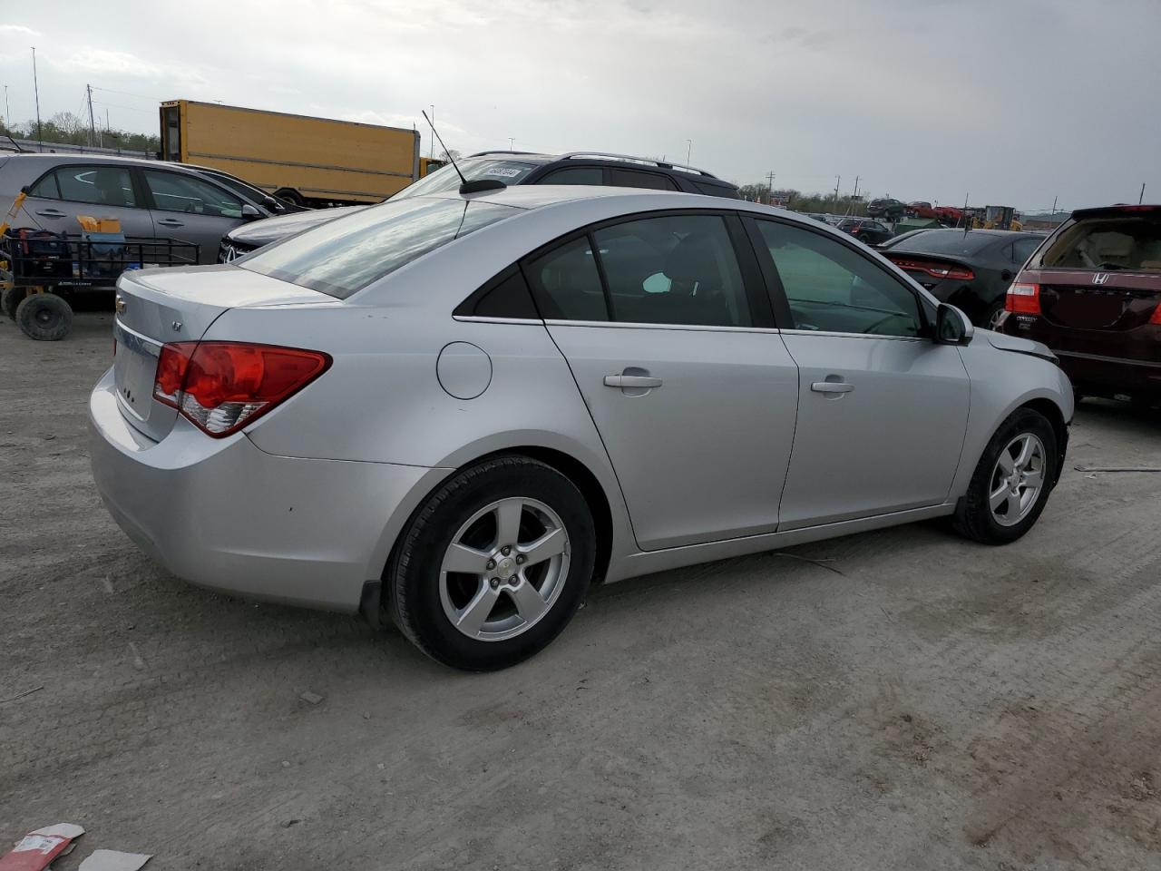 Photo 2 VIN: 1G1PE5SB3G7138928 - CHEVROLET CRUZE 