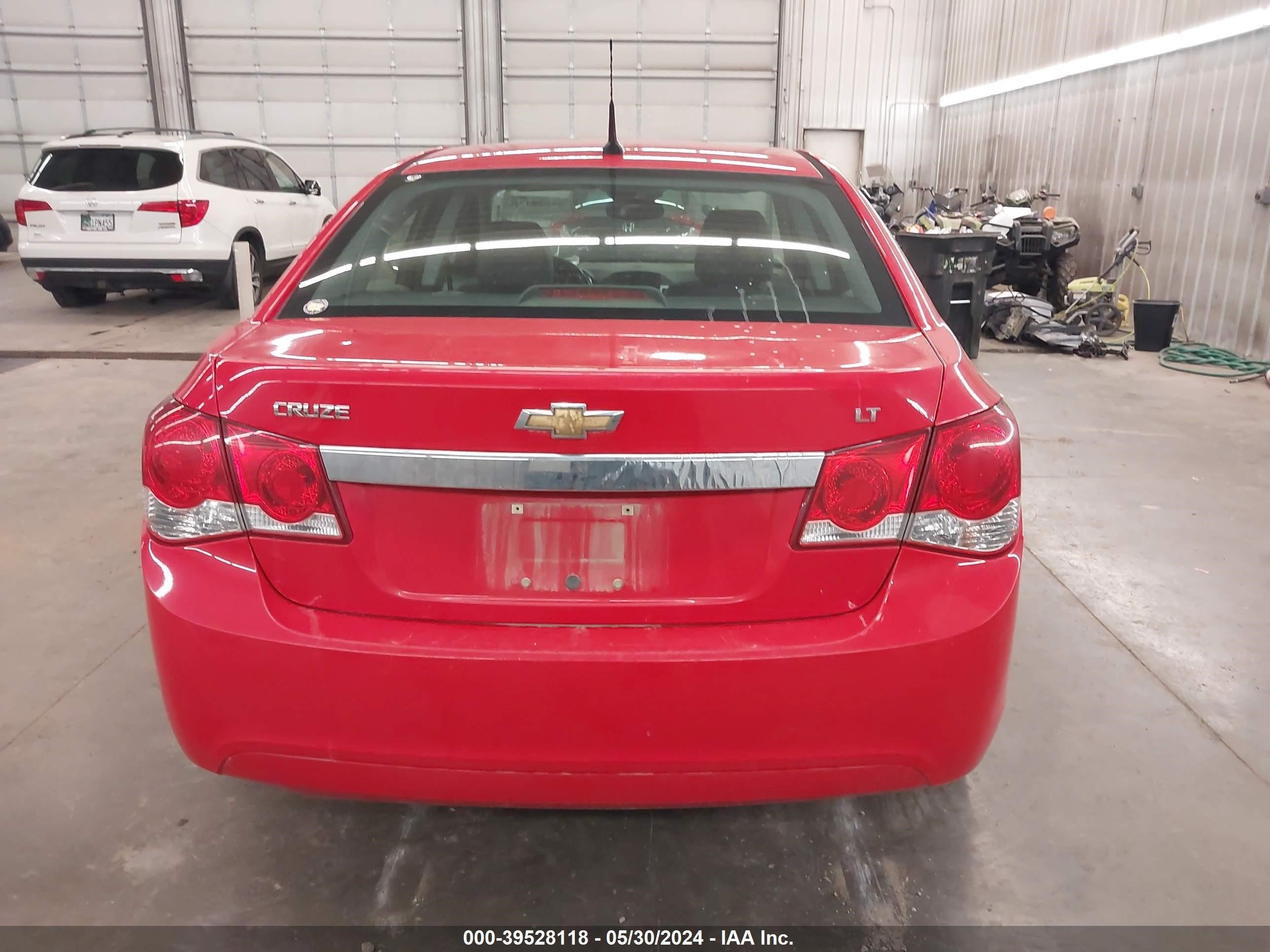 Photo 16 VIN: 1G1PE5SB4E7307562 - CHEVROLET CRUZE 