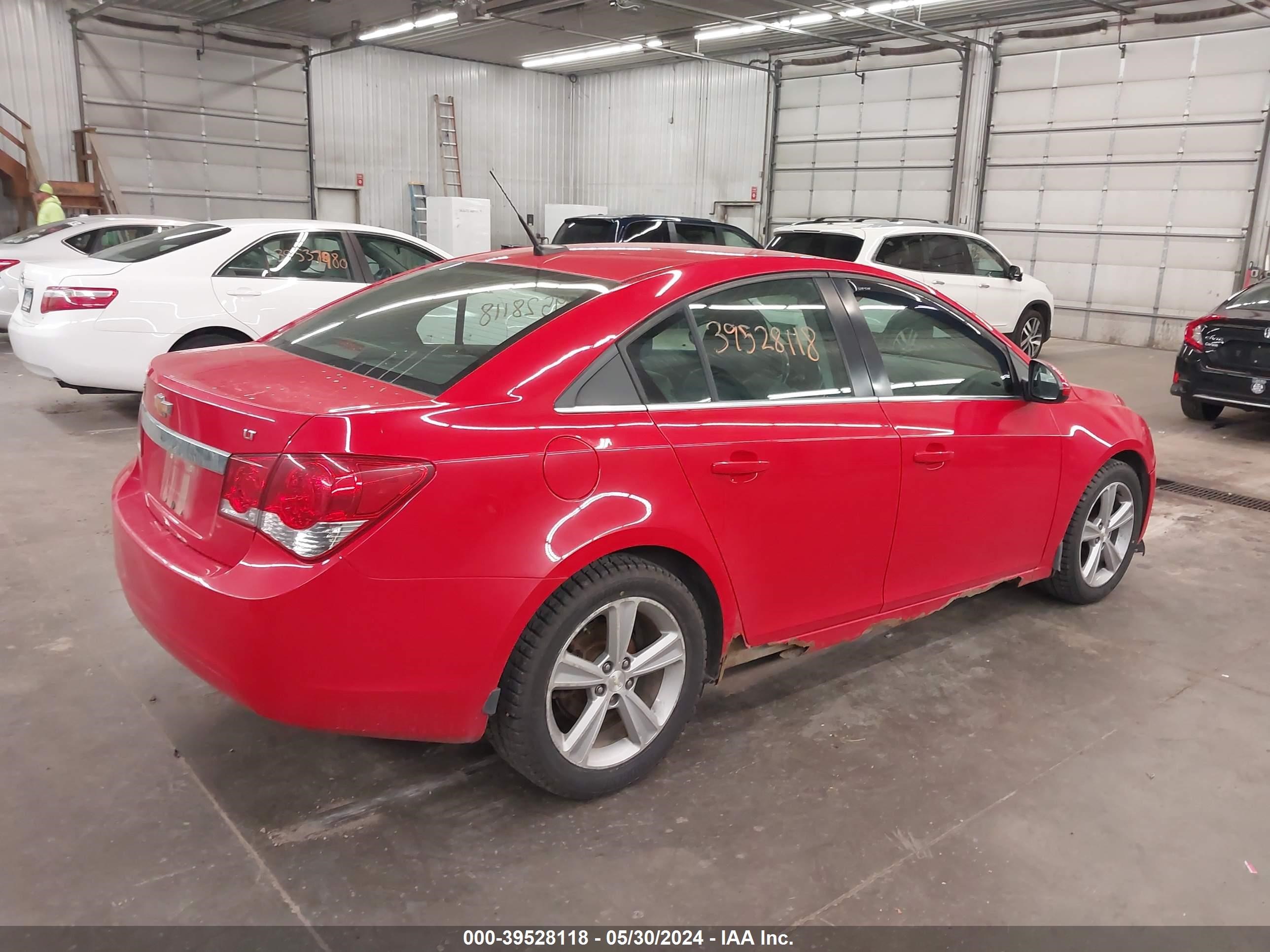 Photo 3 VIN: 1G1PE5SB4E7307562 - CHEVROLET CRUZE 