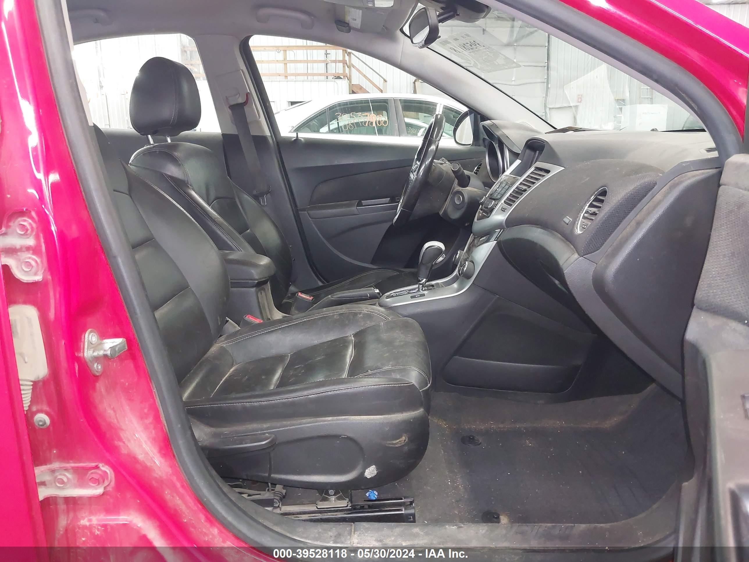 Photo 4 VIN: 1G1PE5SB4E7307562 - CHEVROLET CRUZE 