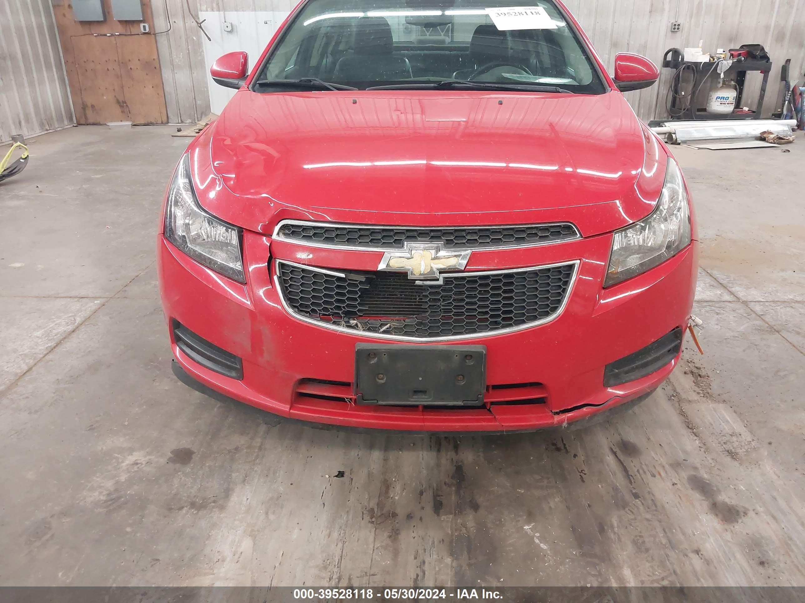 Photo 5 VIN: 1G1PE5SB4E7307562 - CHEVROLET CRUZE 