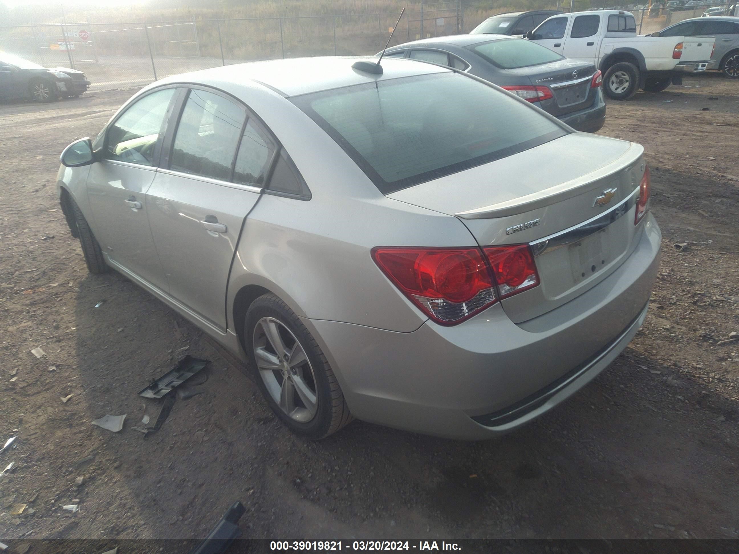 Photo 2 VIN: 1G1PE5SB4FT200786 - CHEVROLET CRUZE 