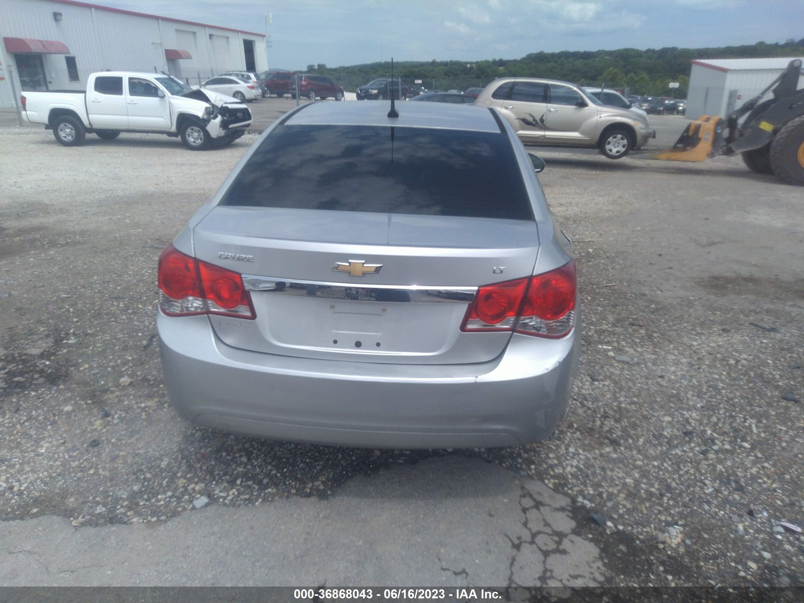 Photo 15 VIN: 1G1PE5SB5D7246267 - CHEVROLET CRUZE 