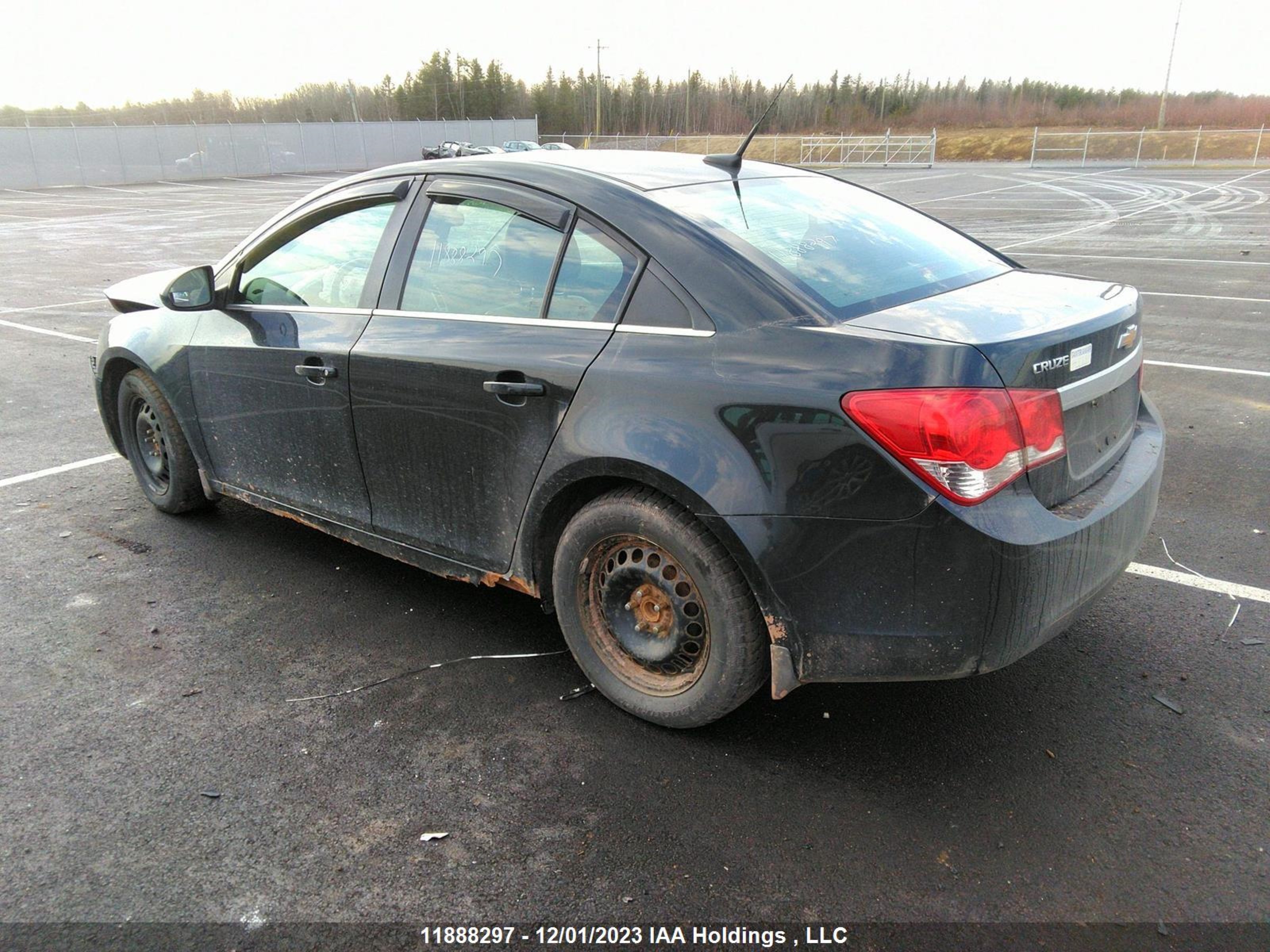 Photo 2 VIN: 1G1PE5SB5D7280015 - CHEVROLET CRUZE 